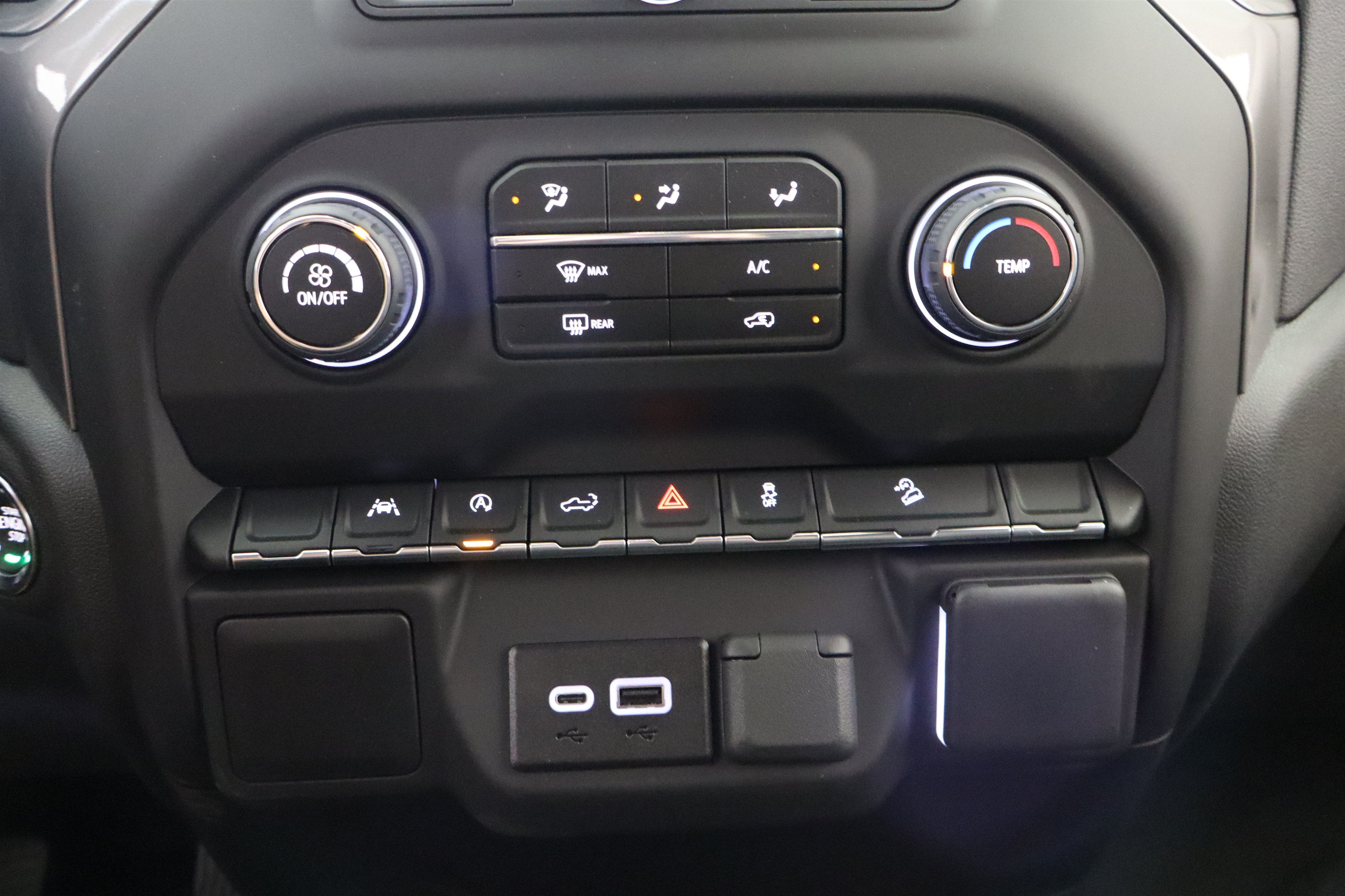 2026 Chevrolet Silverado 1500 Custom Trail Boss Crew Cab 4WD