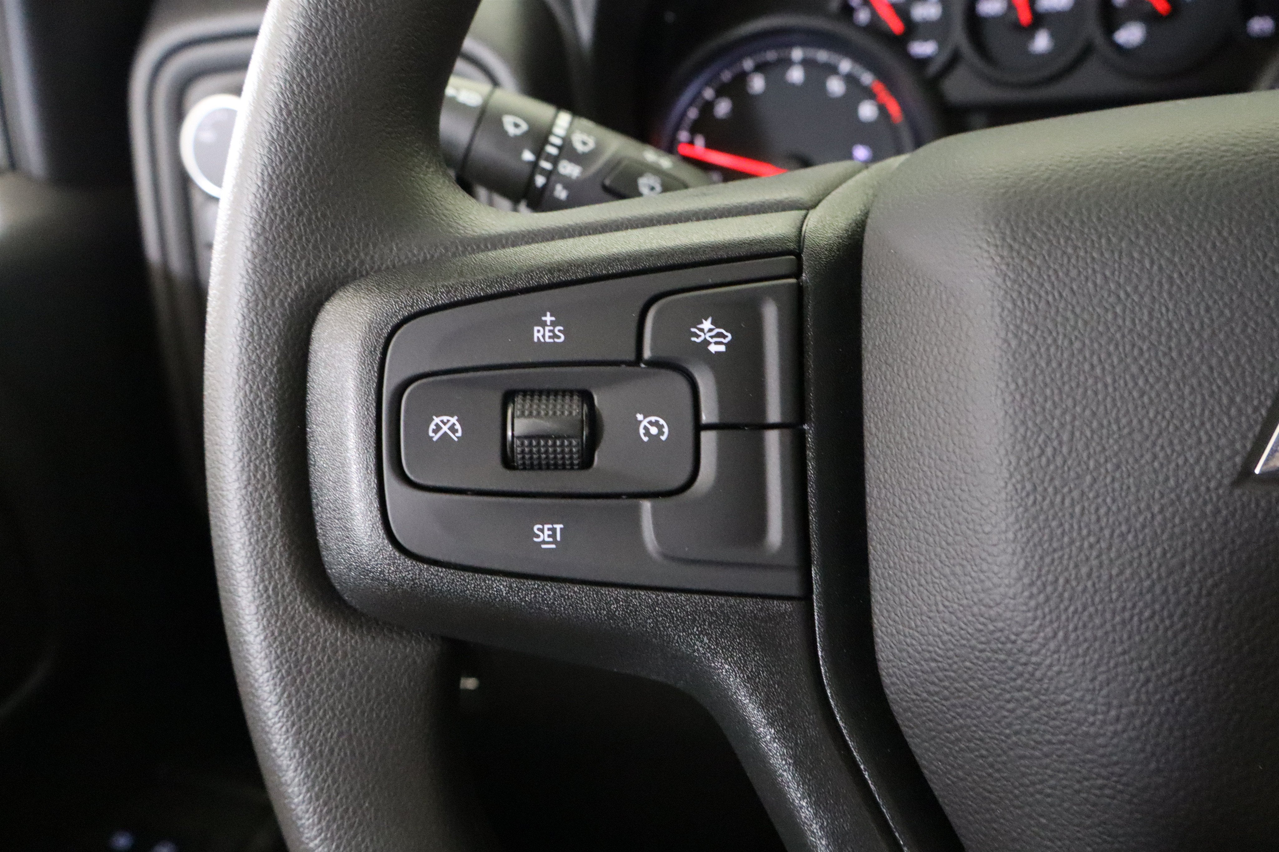 2026 Chevrolet Silverado 1500 Custom Trail Boss Crew Cab 4WD