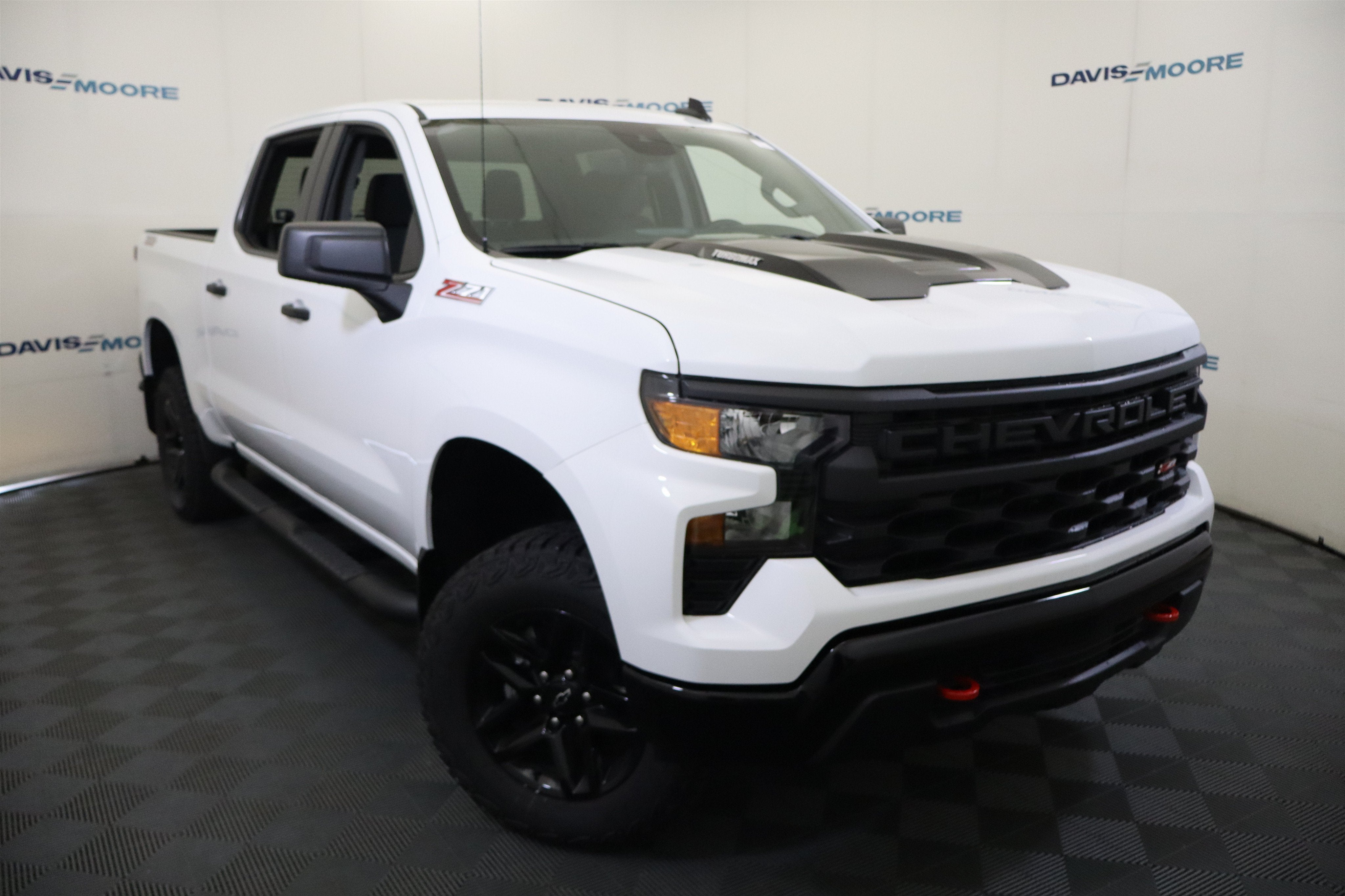 2026 Chevrolet Silverado 1500 Custom Trail Boss Crew Cab 4WD