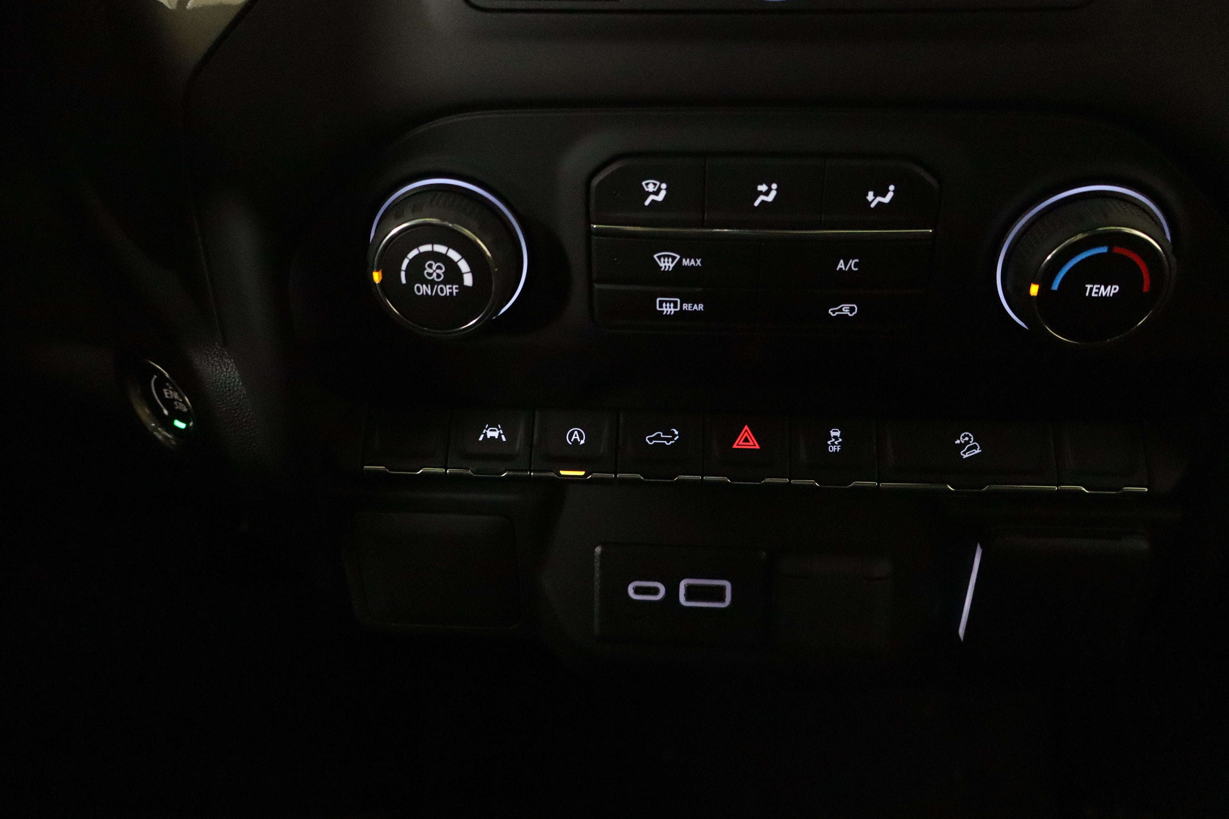 2026 Chevrolet Silverado 1500 Custom Trail Boss Crew Cab 4WD