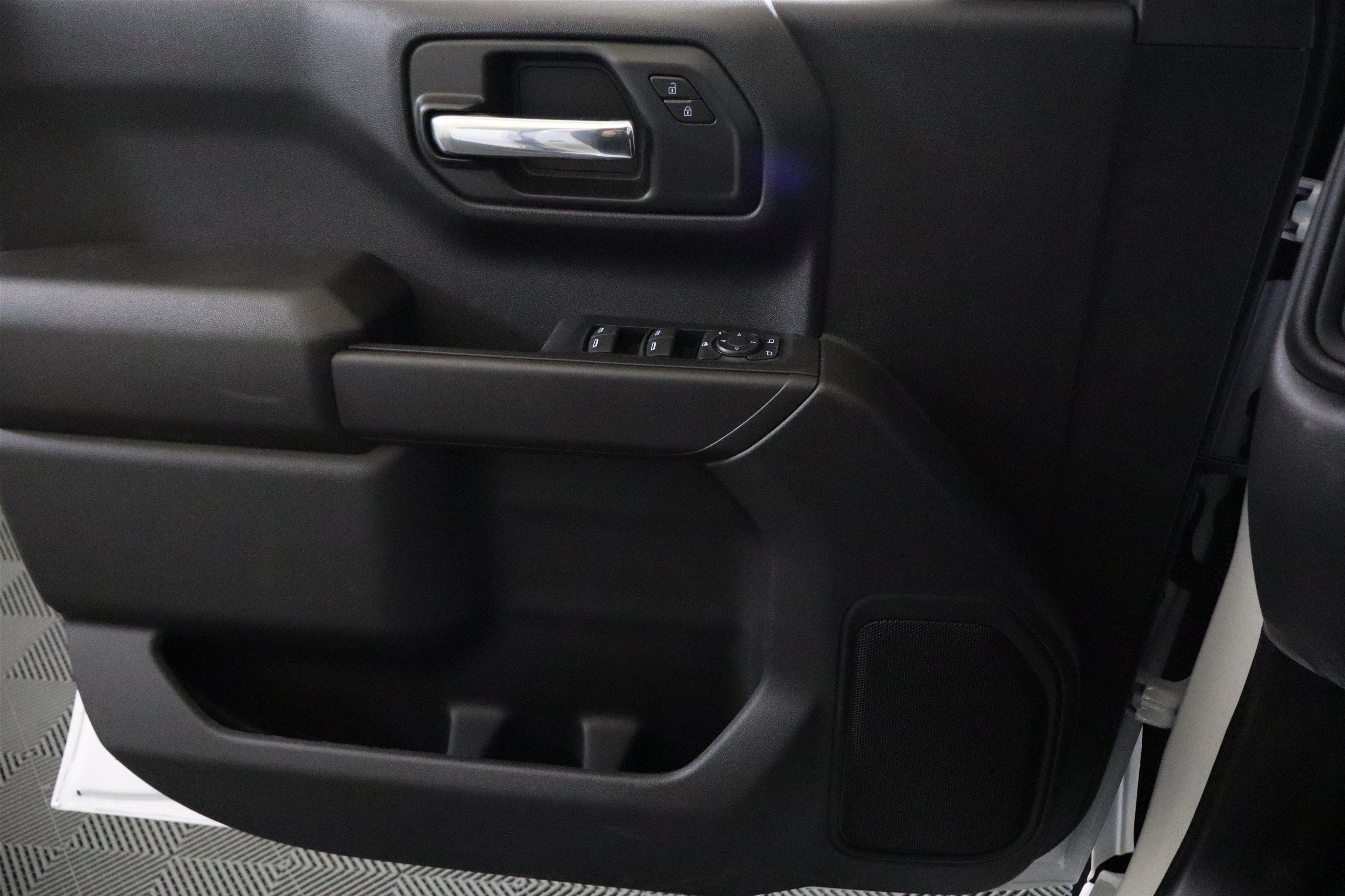 2026 Chevrolet Silverado 1500 Custom Trail Boss Crew Cab 4WD