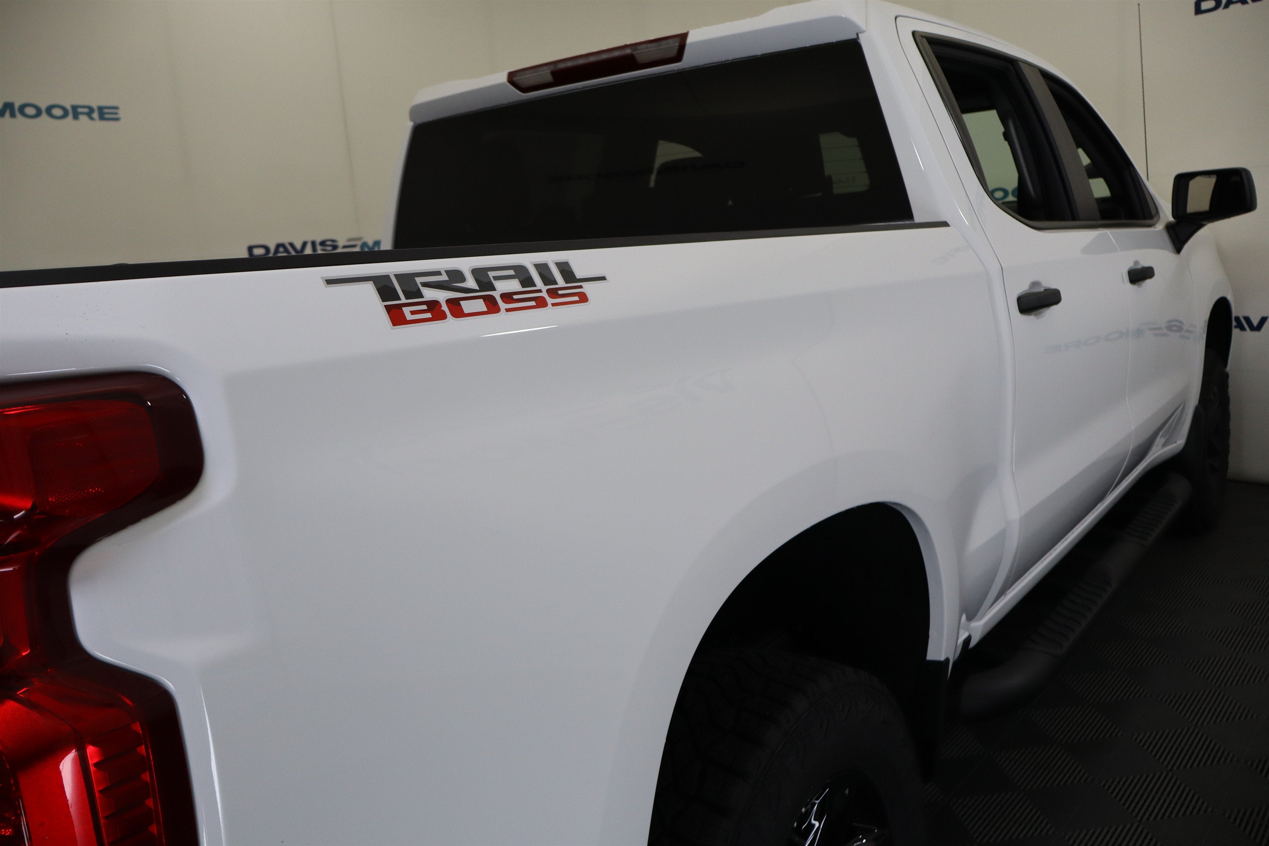 2026 Chevrolet Silverado 1500 Custom Trail Boss Crew Cab 4WD