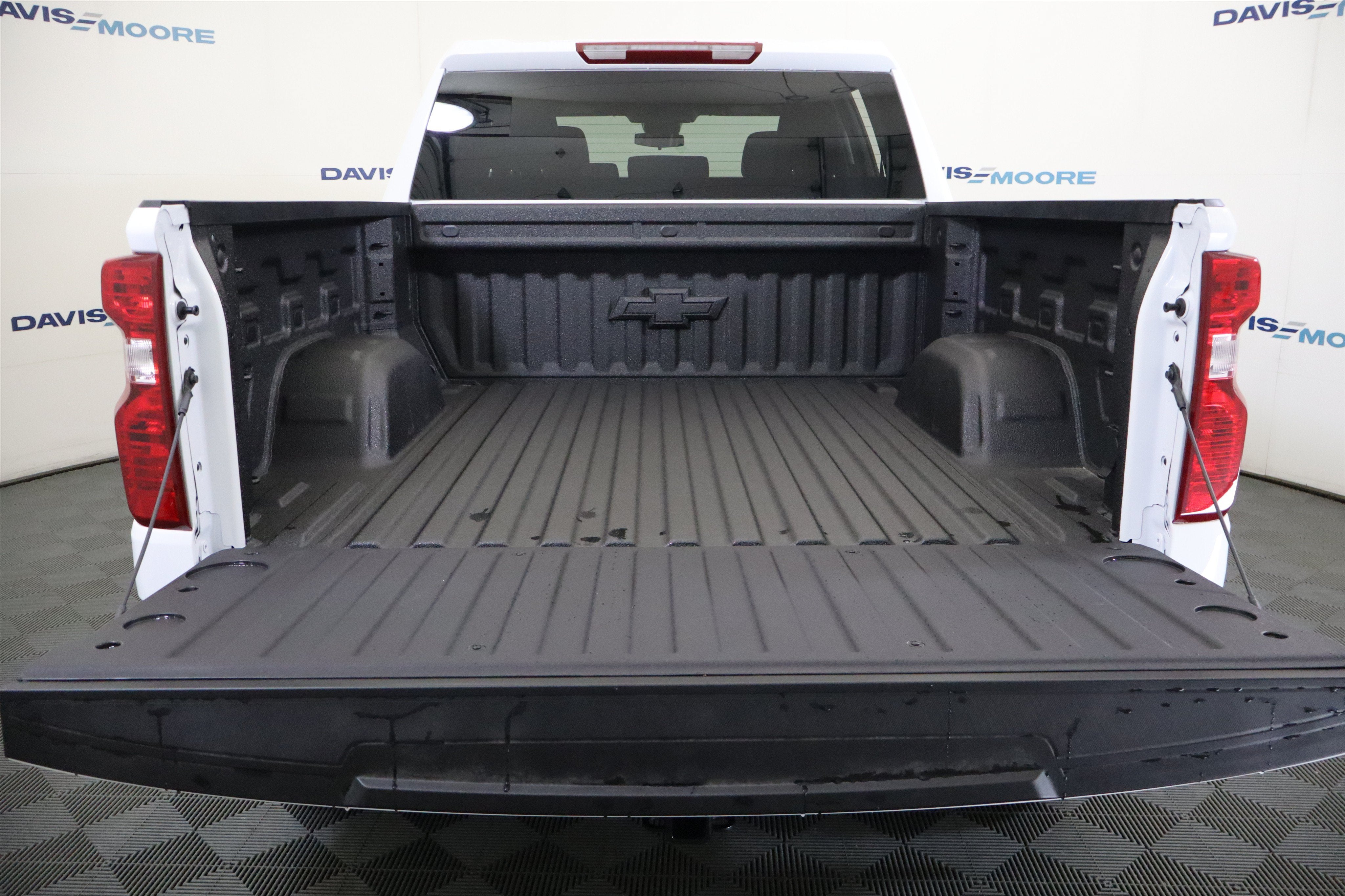 2026 Chevrolet Silverado 1500 Custom Trail Boss Crew Cab 4WD