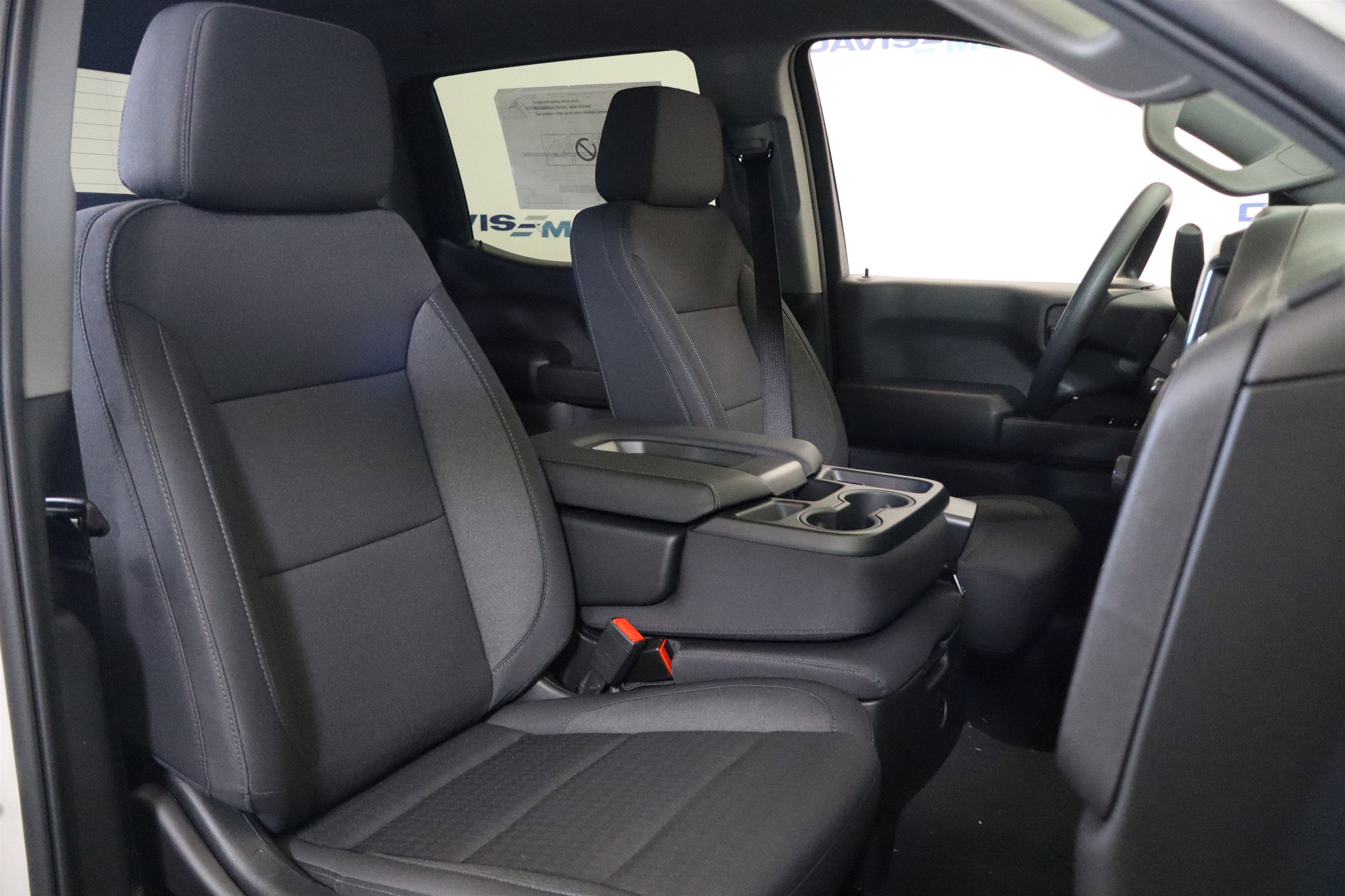 2026 Chevrolet Silverado 1500 Custom Trail Boss Crew Cab 4WD