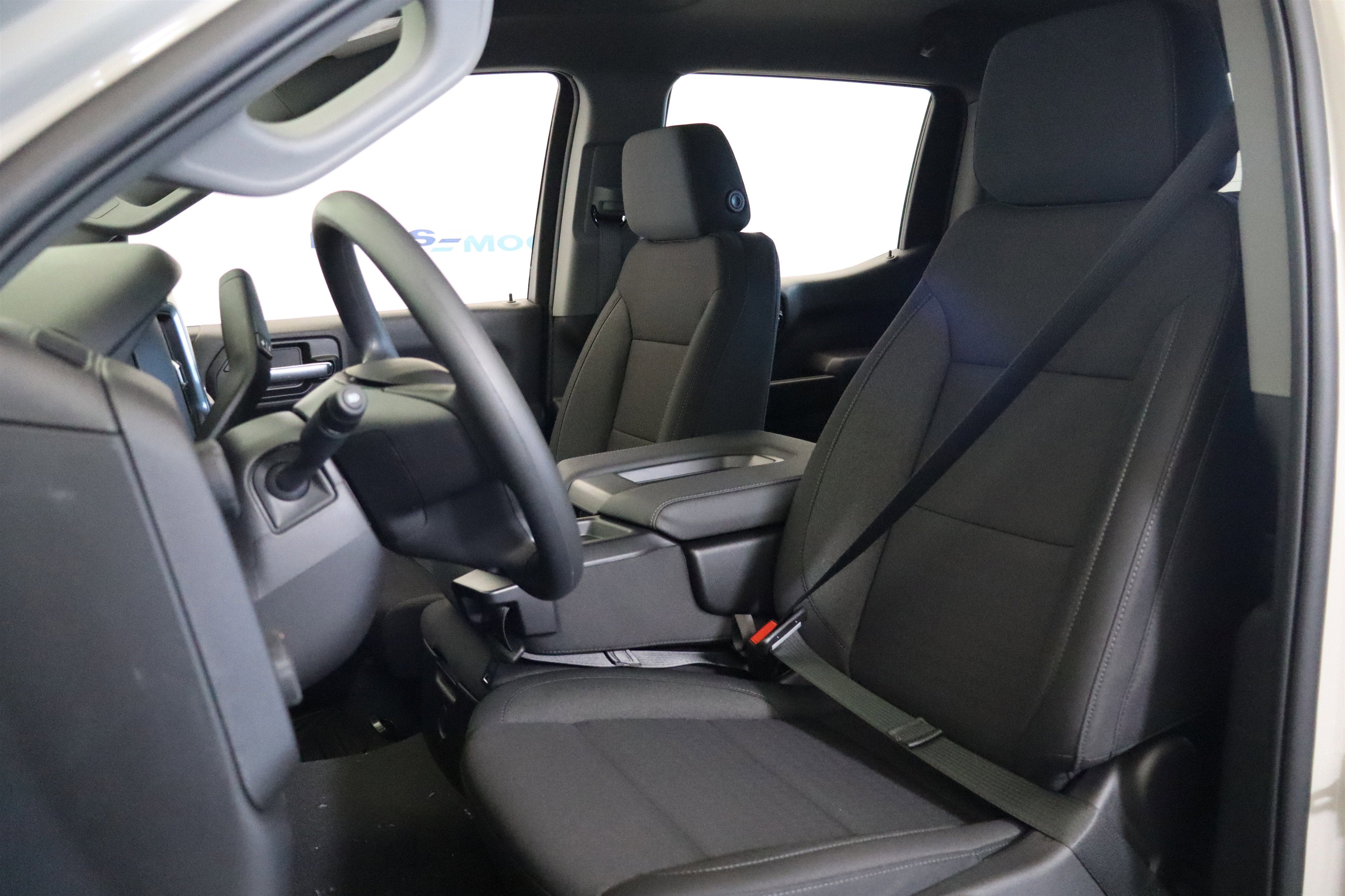 2026 Chevrolet Silverado 1500 Custom Trail Boss Crew Cab 4WD