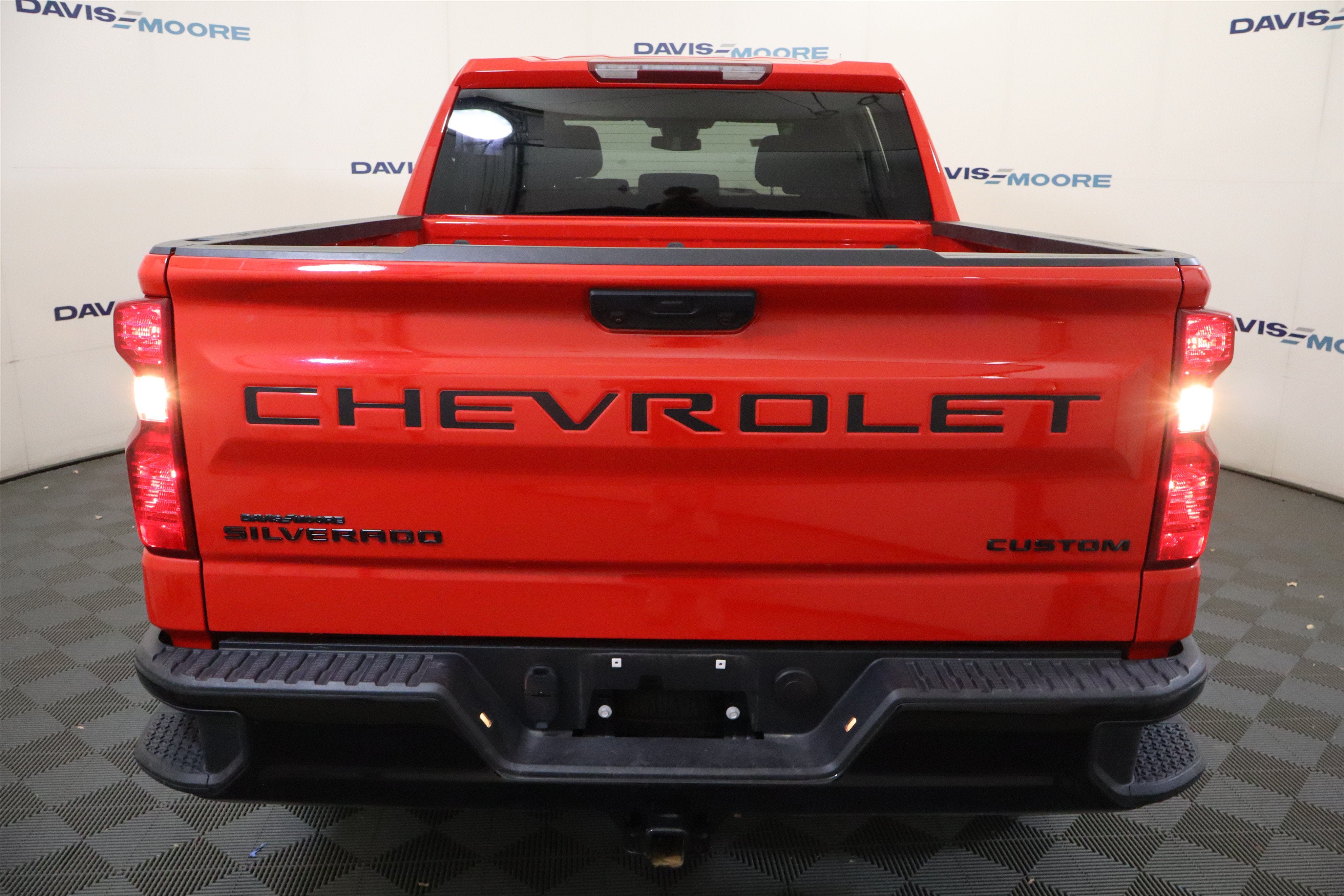 2025 Chevrolet Silverado 1500 Custom Trail Boss Crew Cab 4WD