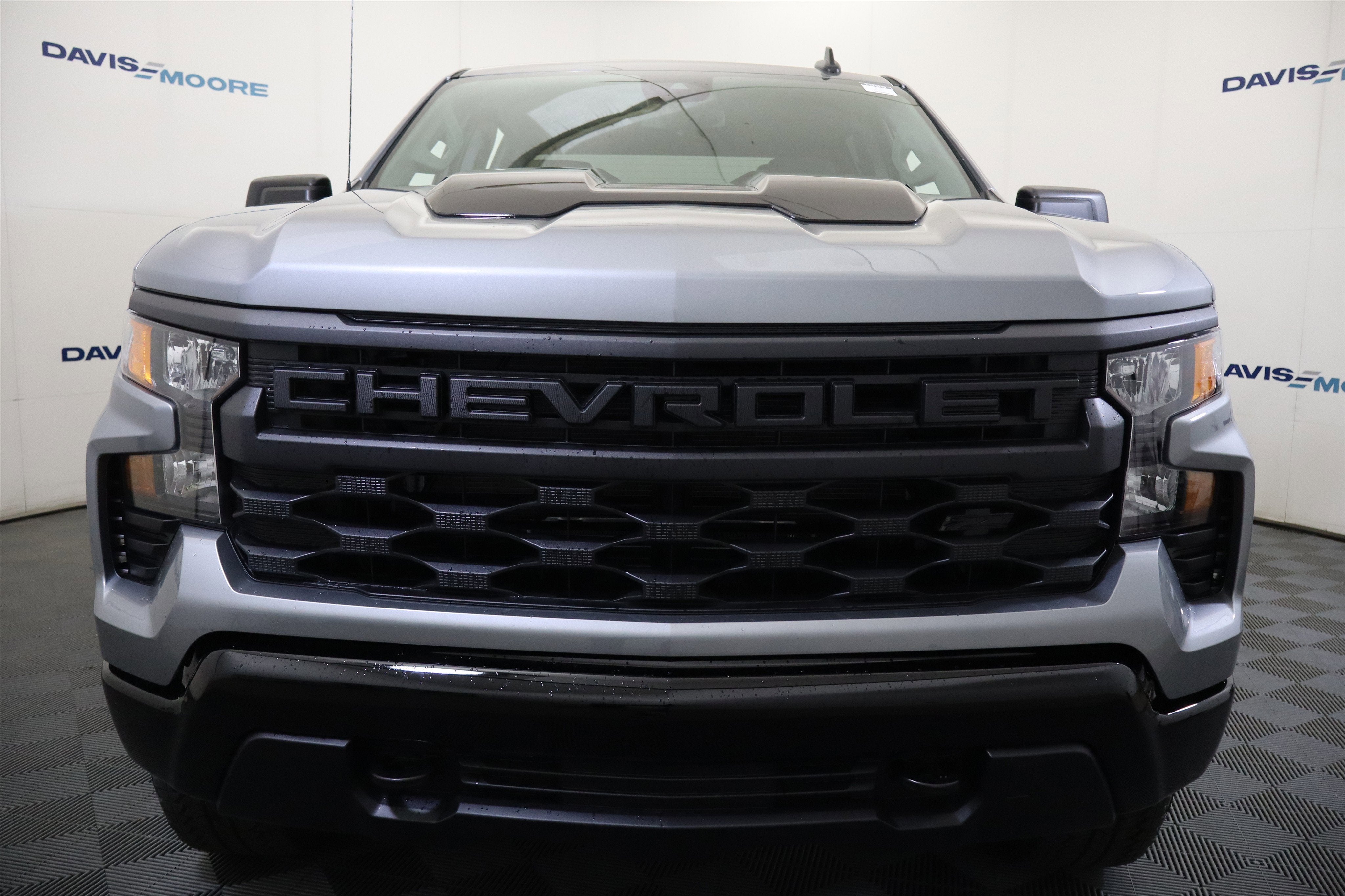 2026 Chevrolet Silverado 1500 Custom Trail Boss Crew Cab 4WD