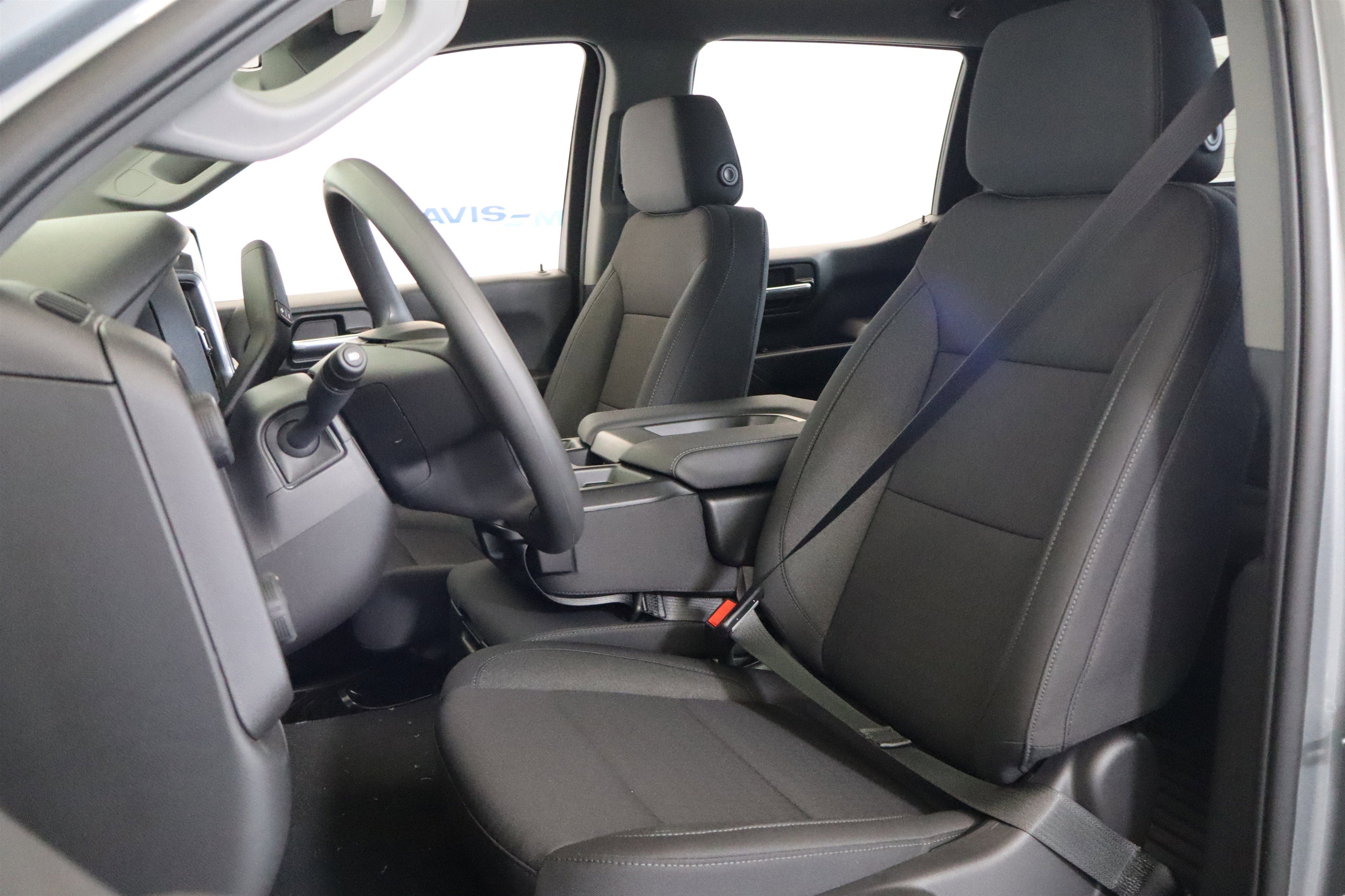 2026 Chevrolet Silverado 1500 Custom Trail Boss Crew Cab 4WD