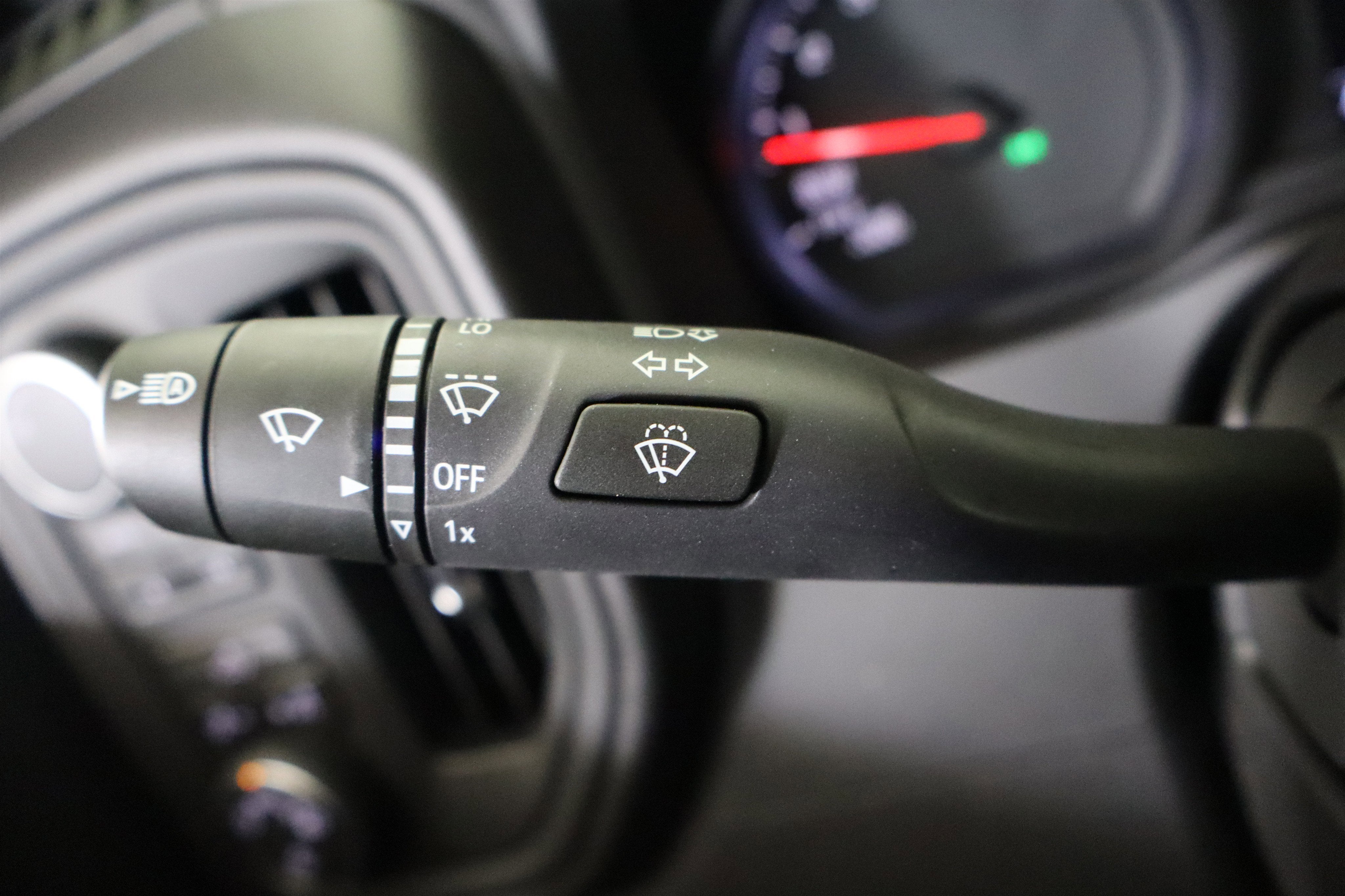 2026 Chevrolet Silverado 1500 Custom Trail Boss Crew Cab 4WD