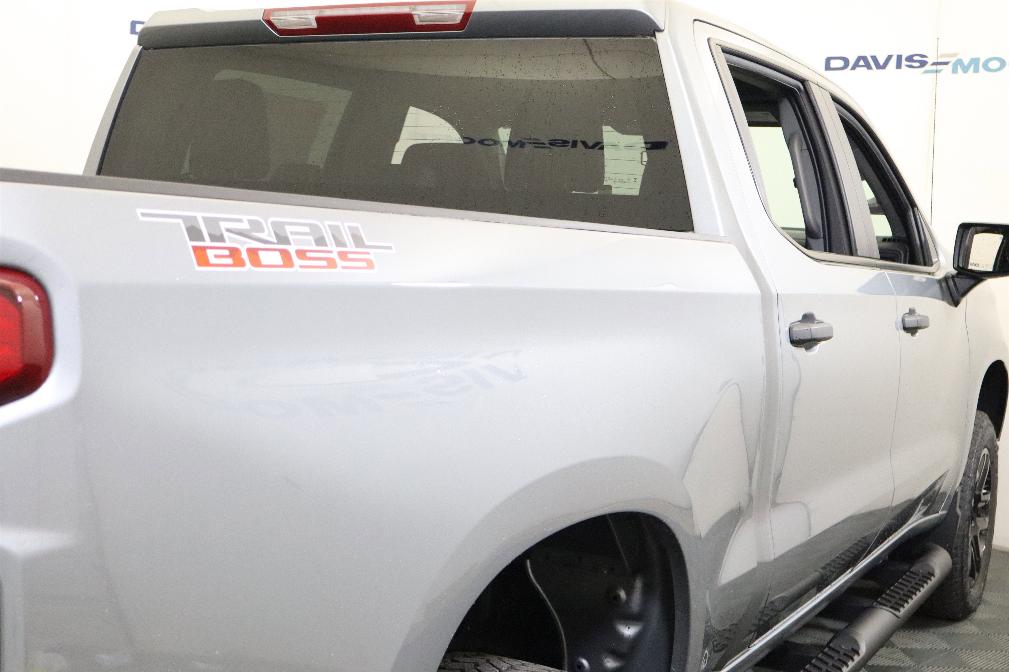 2026 Chevrolet Silverado 1500 Custom Trail Boss Crew Cab 4WD