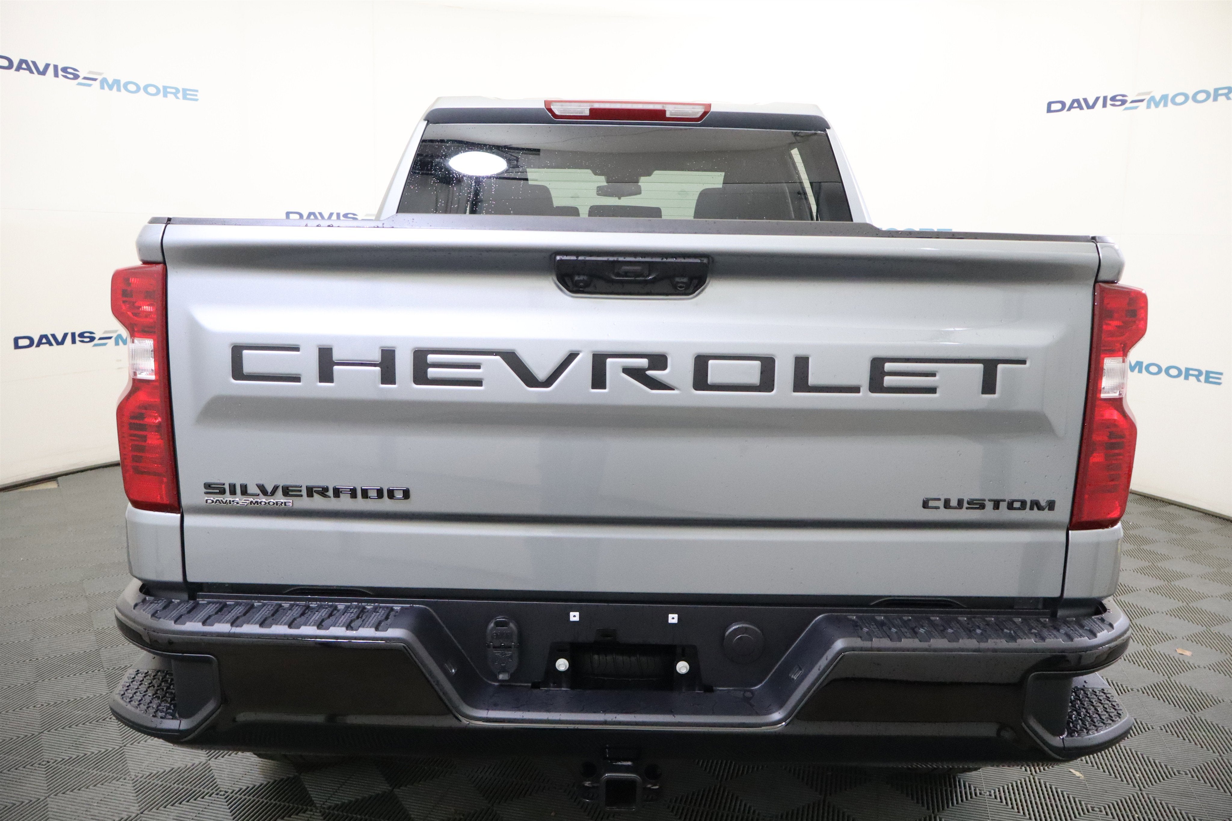 2026 Chevrolet Silverado 1500 Custom Trail Boss Crew Cab 4WD