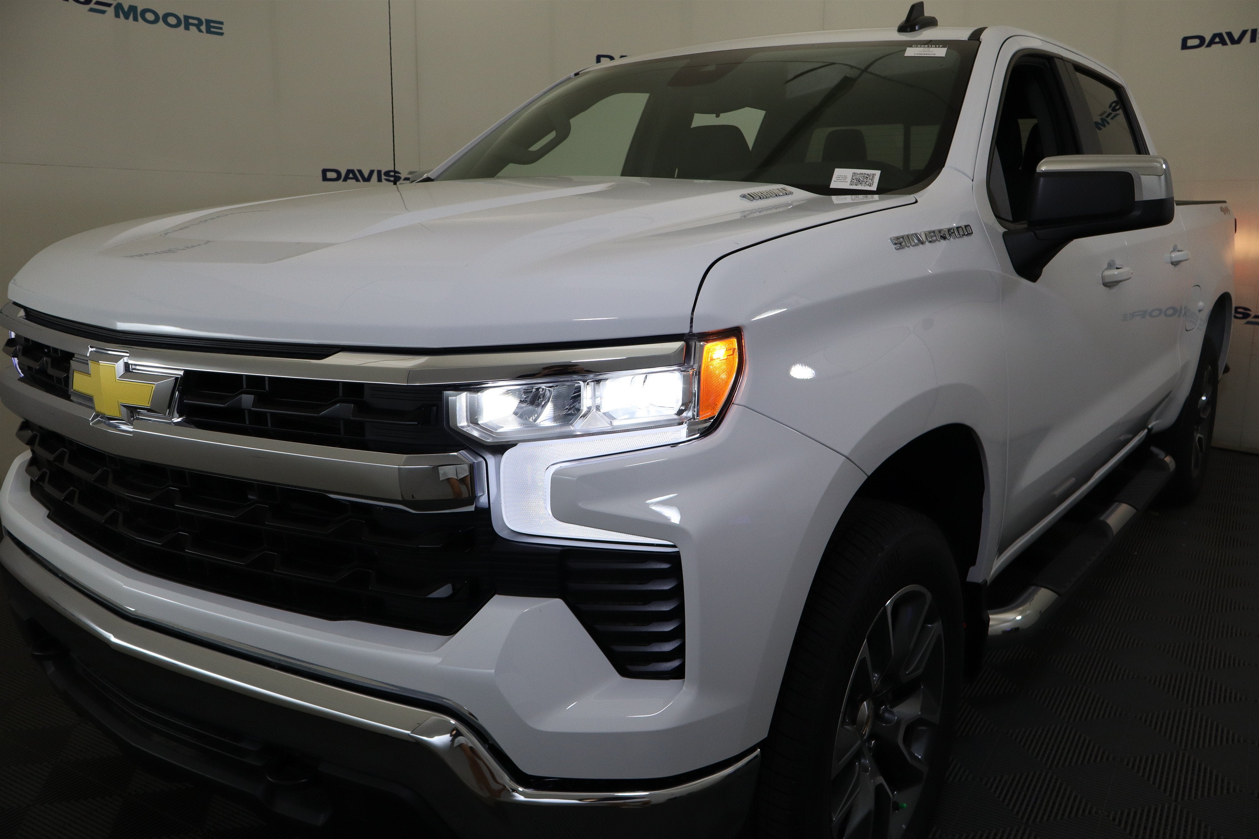2026 Chevrolet Silverado 1500 LT Crew Cab 4WD
