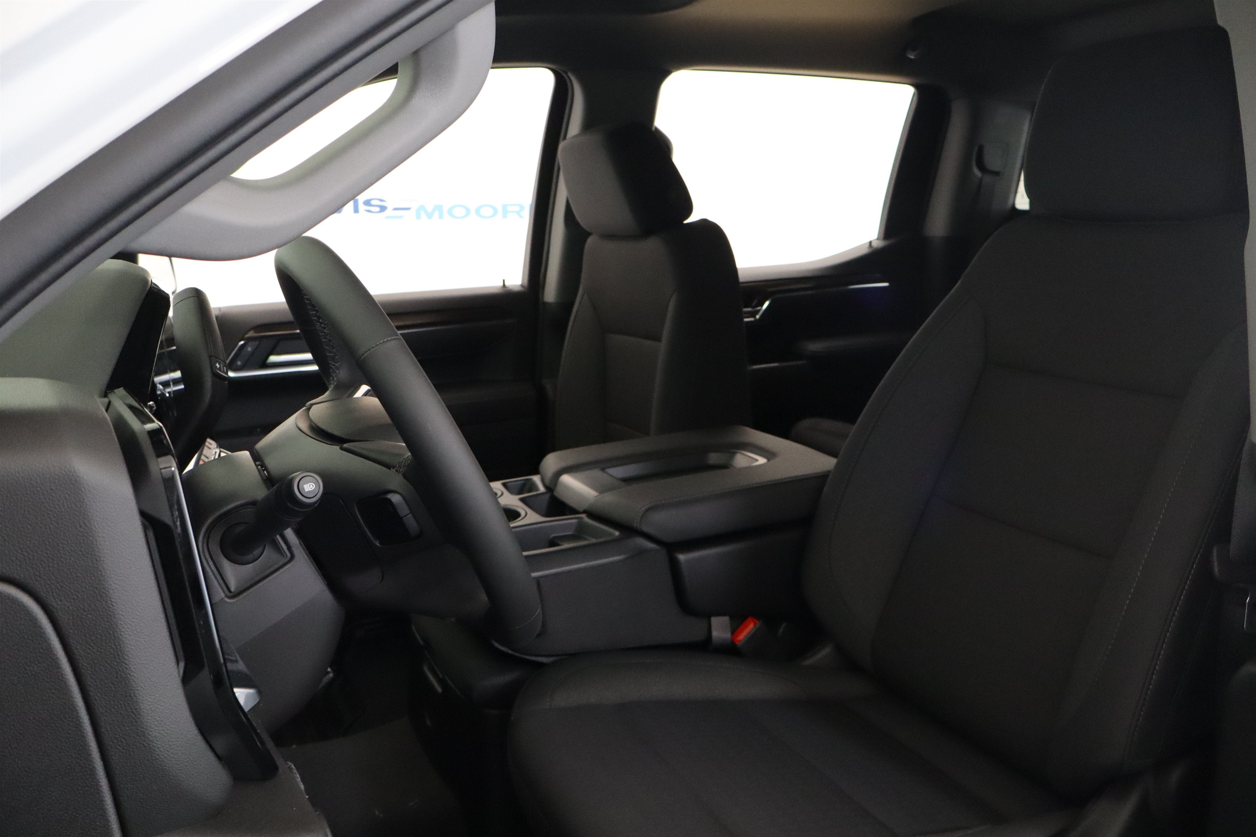 2026 Chevrolet Silverado 1500 LT Crew Cab 4WD