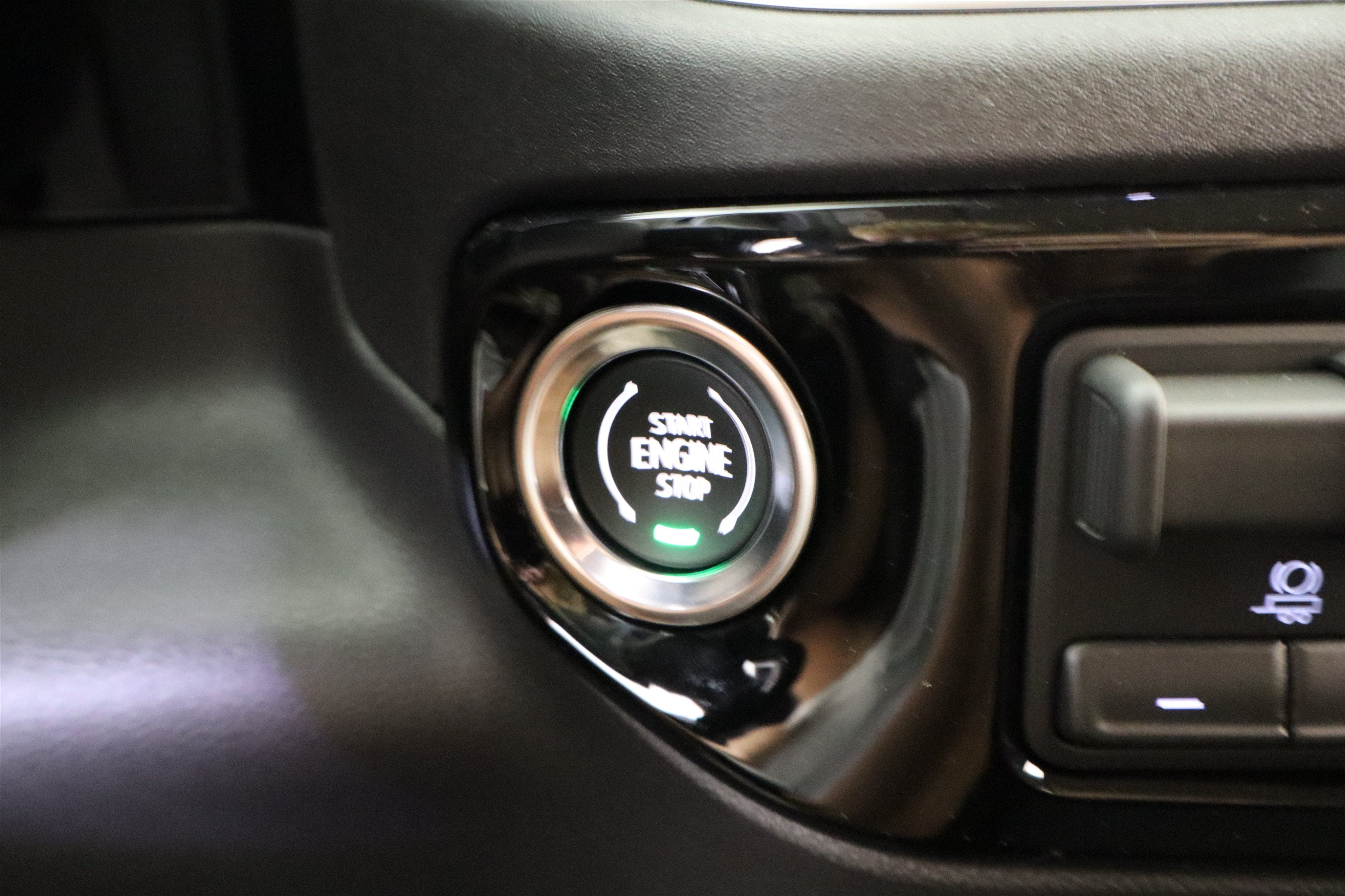 2026 Chevrolet Silverado 1500 LT Crew Cab 4WD