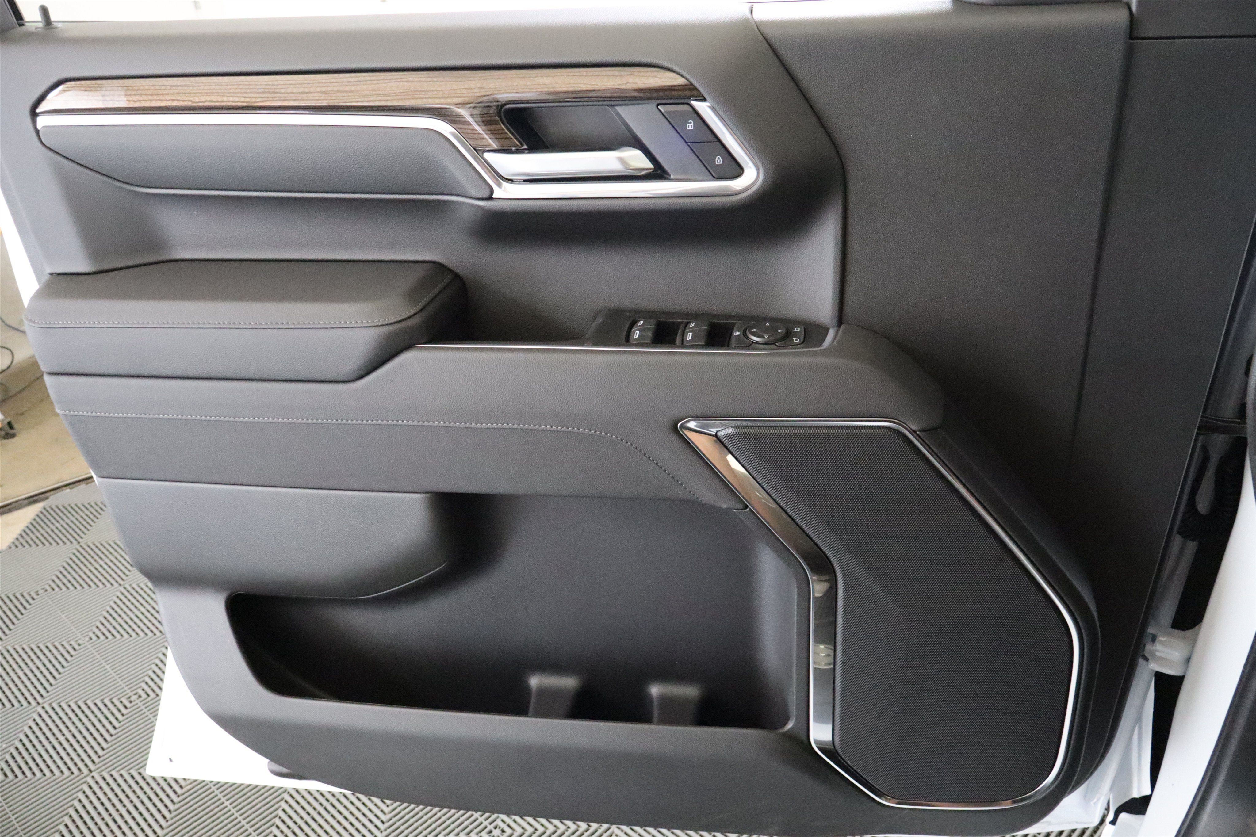 2026 Chevrolet Silverado 1500 LT Crew Cab 4WD