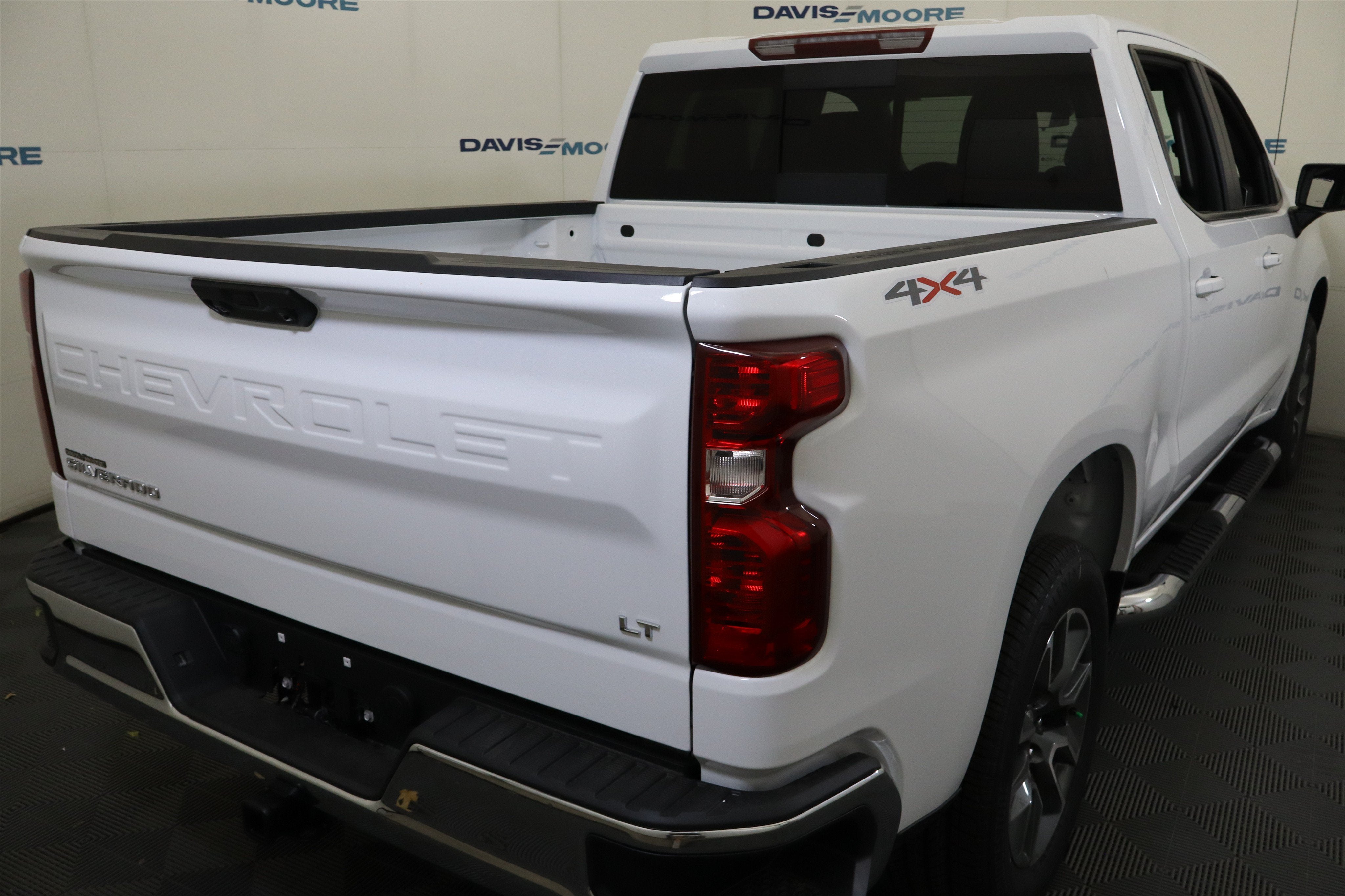 2026 Chevrolet Silverado 1500 LT Crew Cab 4WD