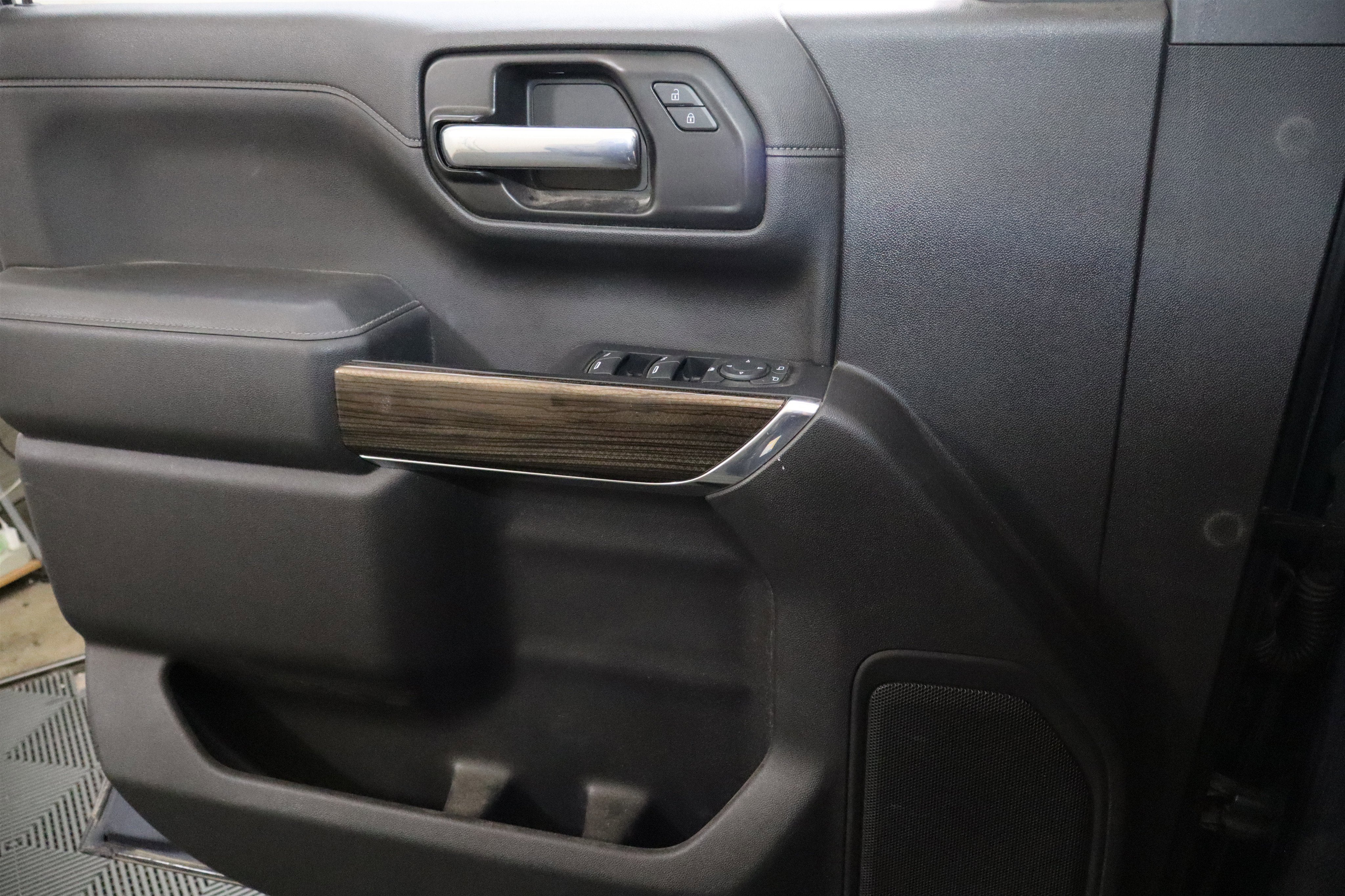 2020 Chevrolet Silverado 1500 RST Crew Cab 4WD
