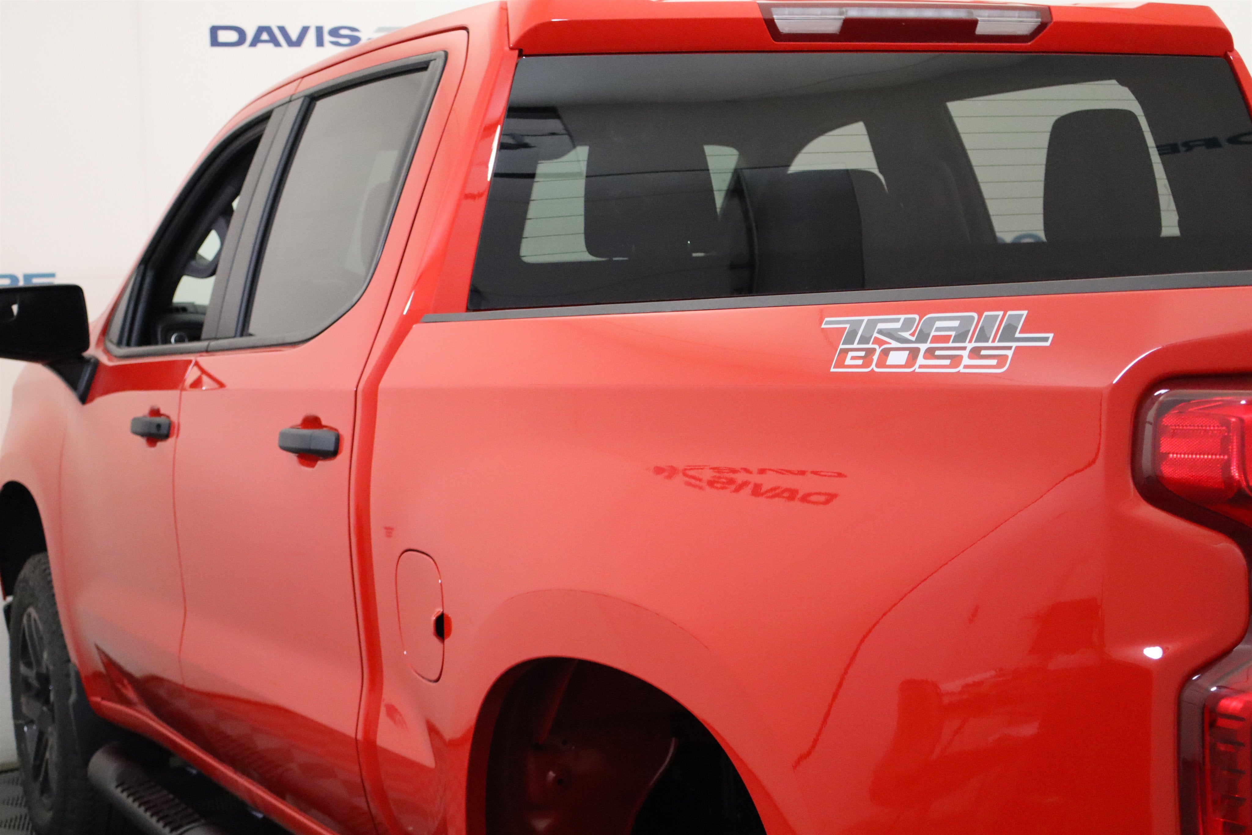 2026 Chevrolet Silverado 1500 Custom Trail Boss Crew Cab 4WD