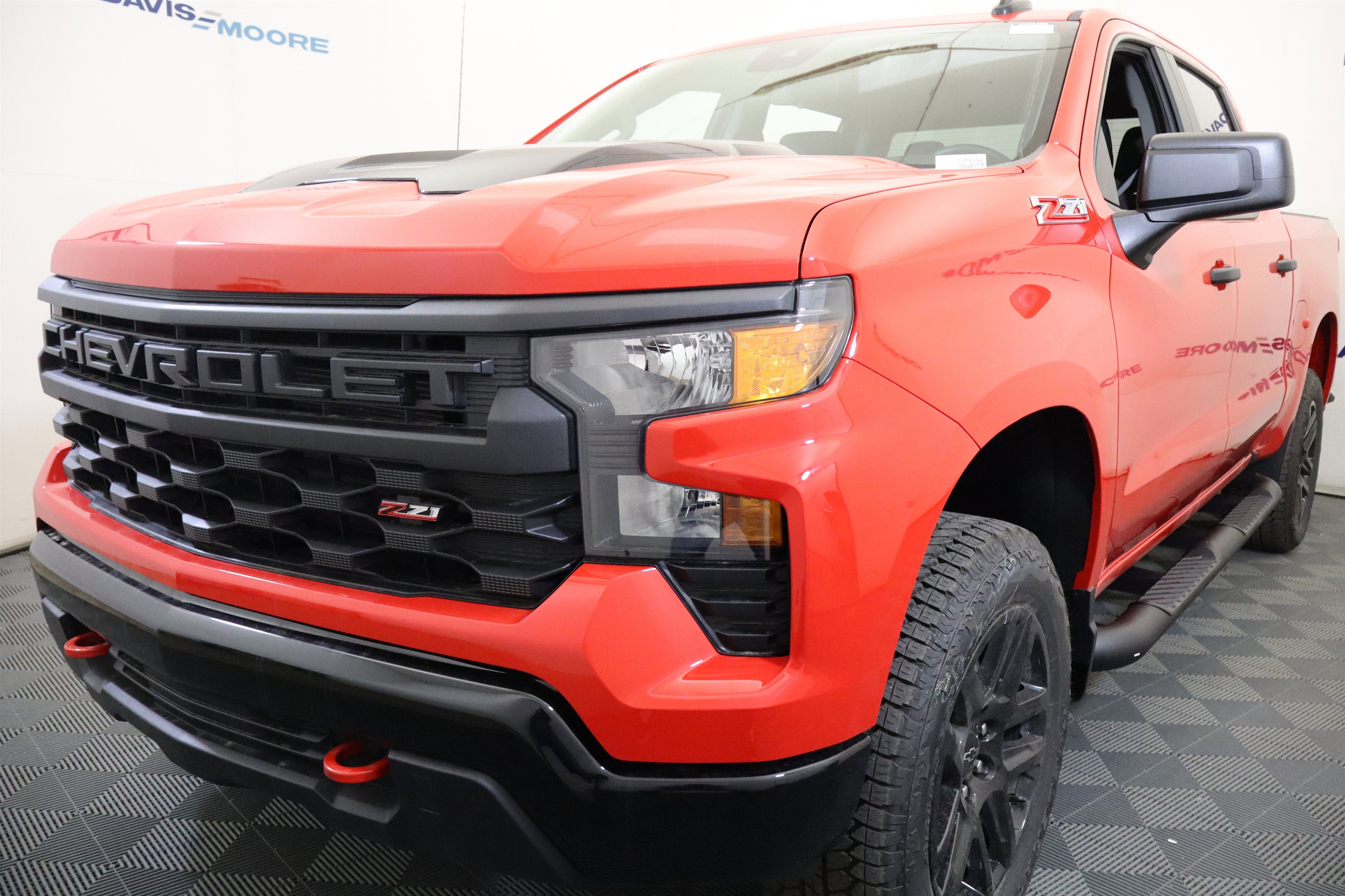 2026 Chevrolet Silverado 1500 Custom Trail Boss Crew Cab 4WD