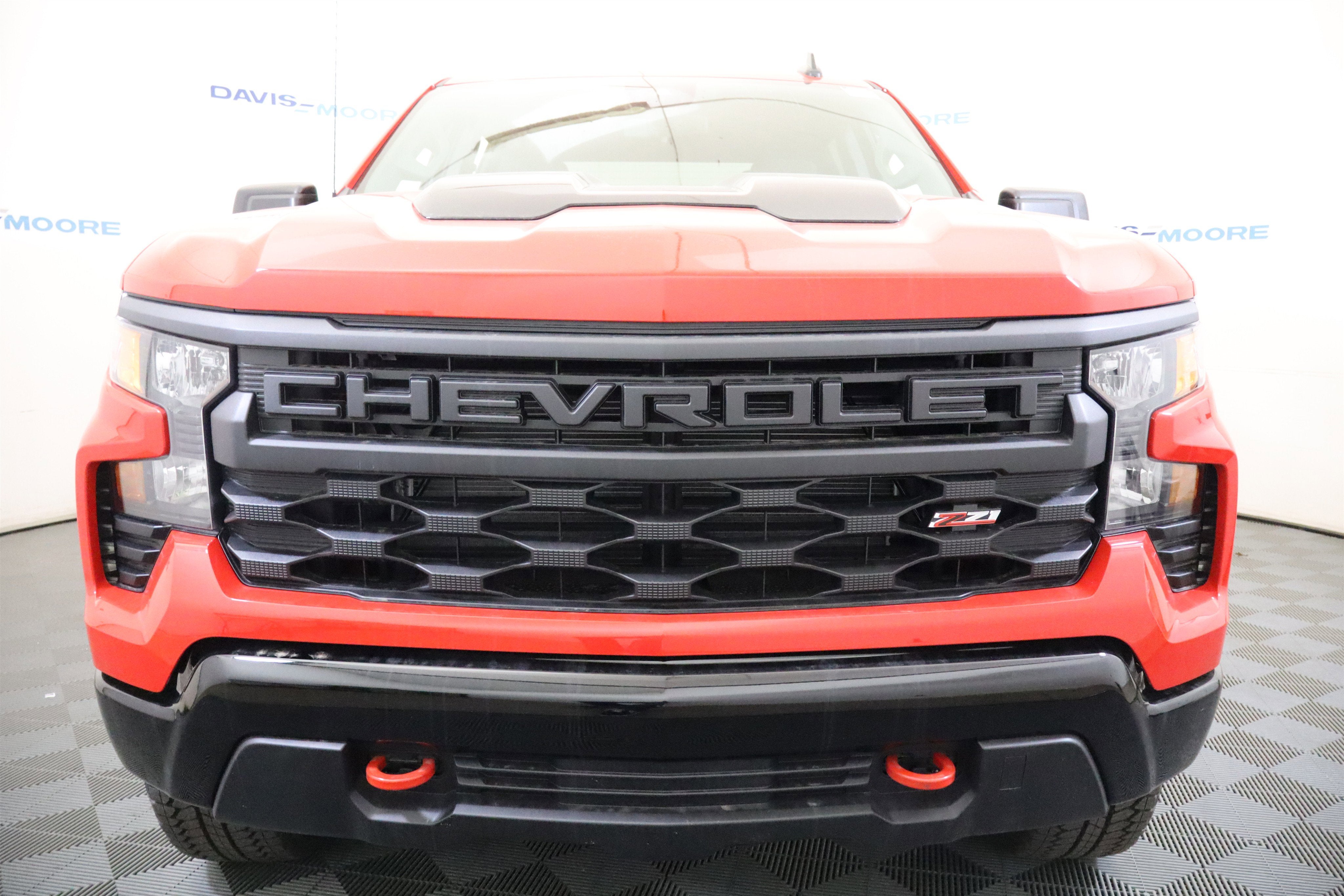 2026 Chevrolet Silverado 1500 Custom Trail Boss Crew Cab 4WD