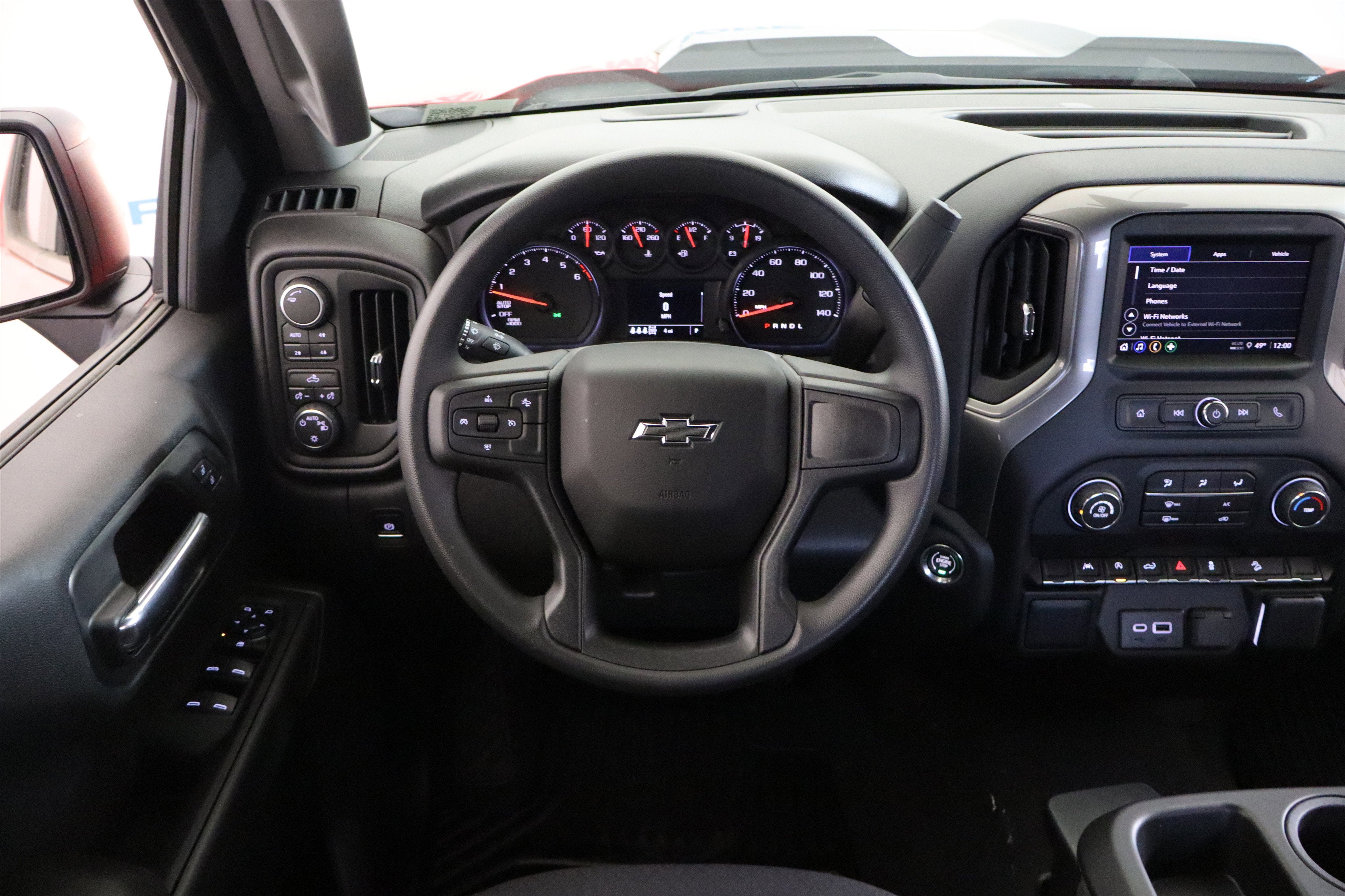 2026 Chevrolet Silverado 1500 Custom Trail Boss Crew Cab 4WD