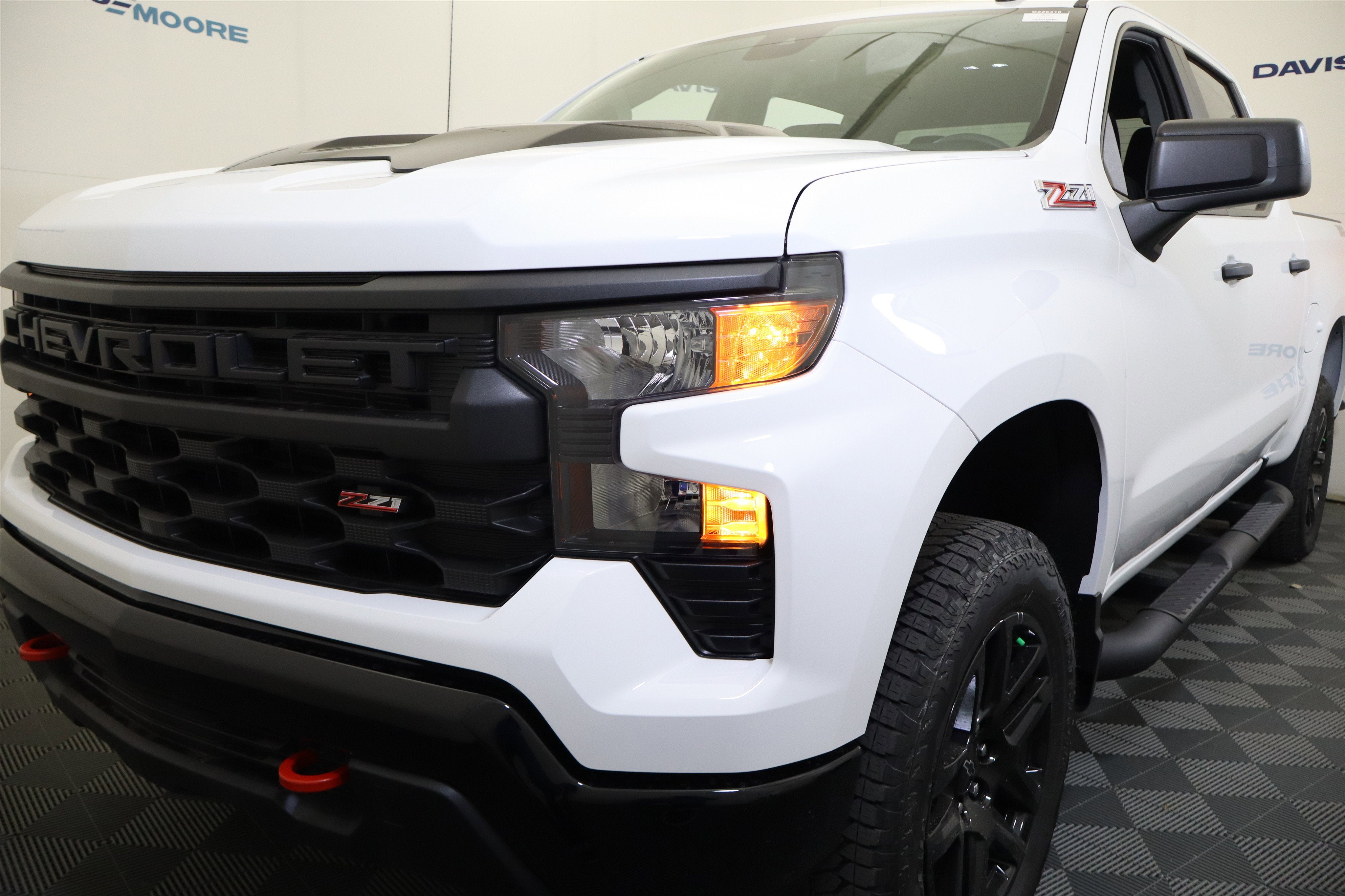 2026 Chevrolet Silverado 1500 Custom Trail Boss Crew Cab 4WD