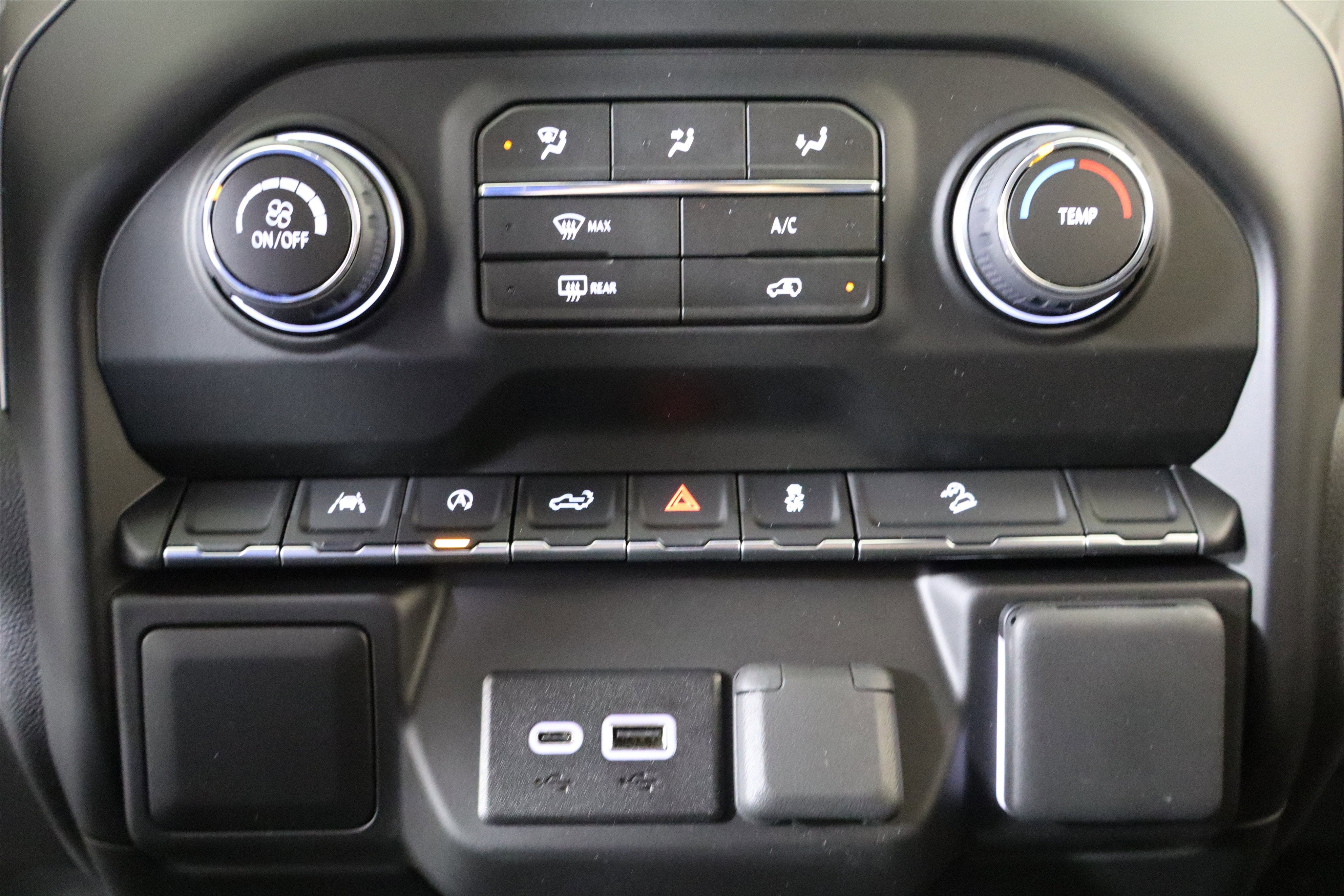 2026 Chevrolet Silverado 1500 Custom Trail Boss Crew Cab 4WD