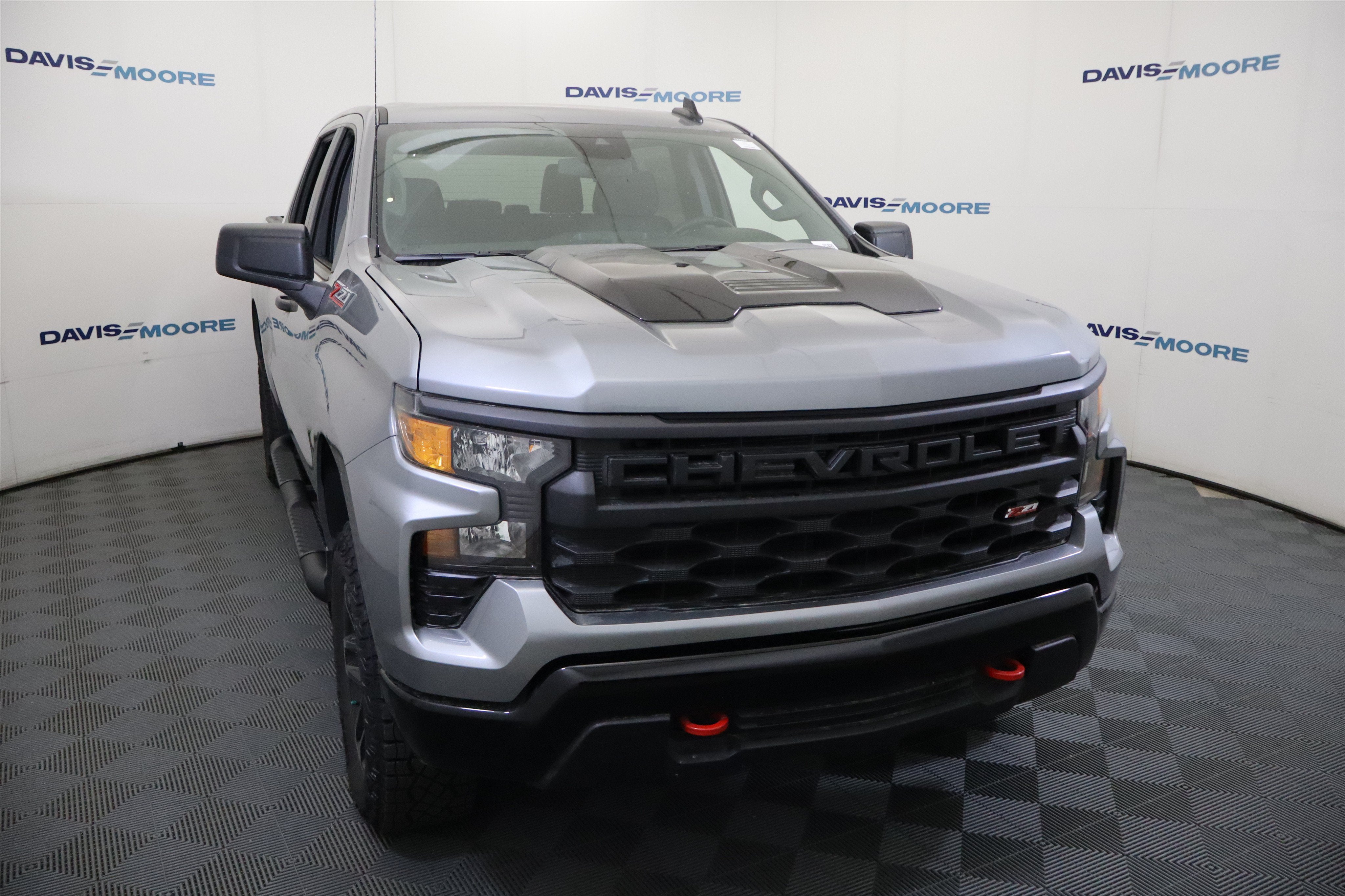 2026 Chevrolet Silverado 1500 Custom Trail Boss Crew Cab 4WD