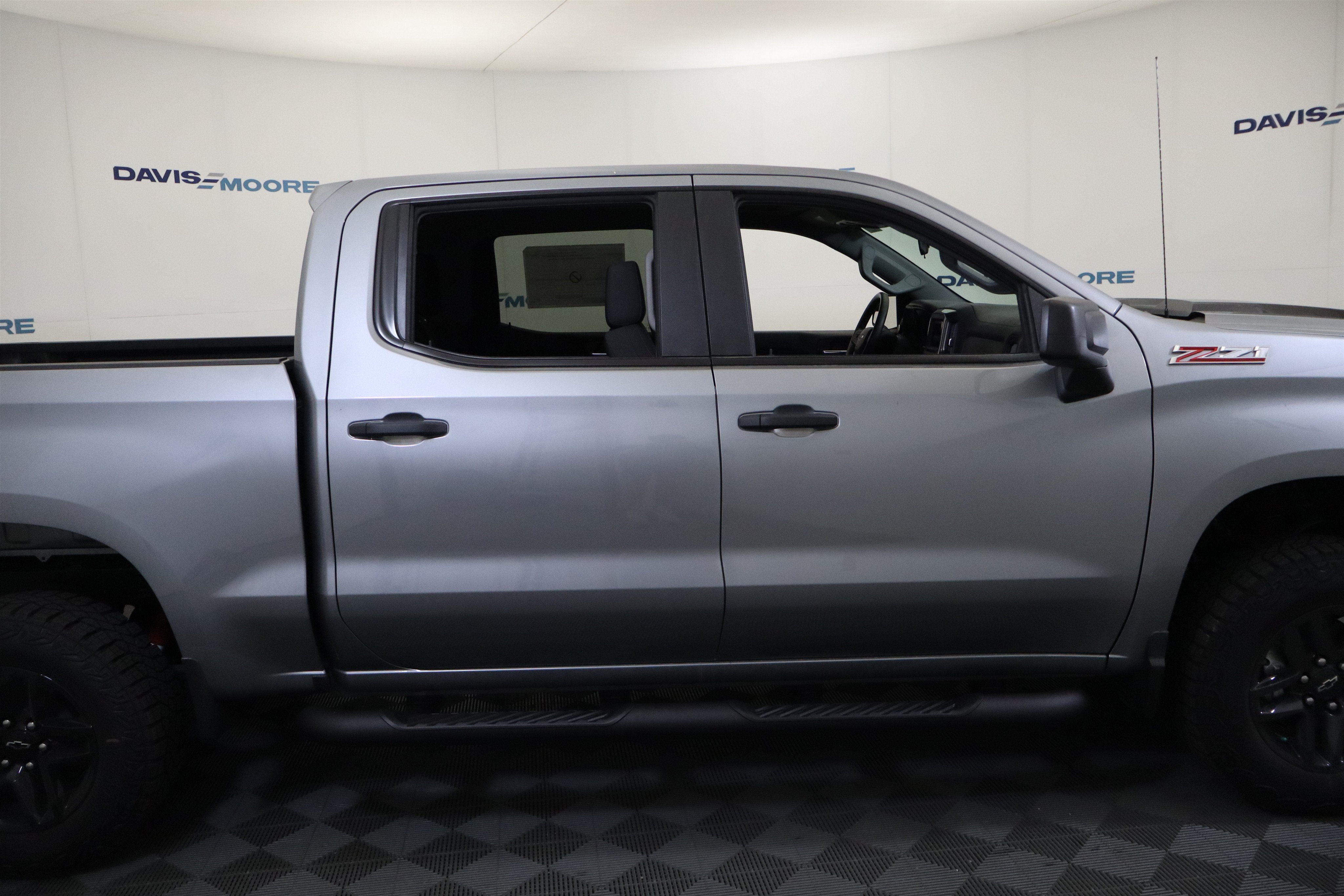 2026 Chevrolet Silverado 1500 Custom Trail Boss Crew Cab 4WD