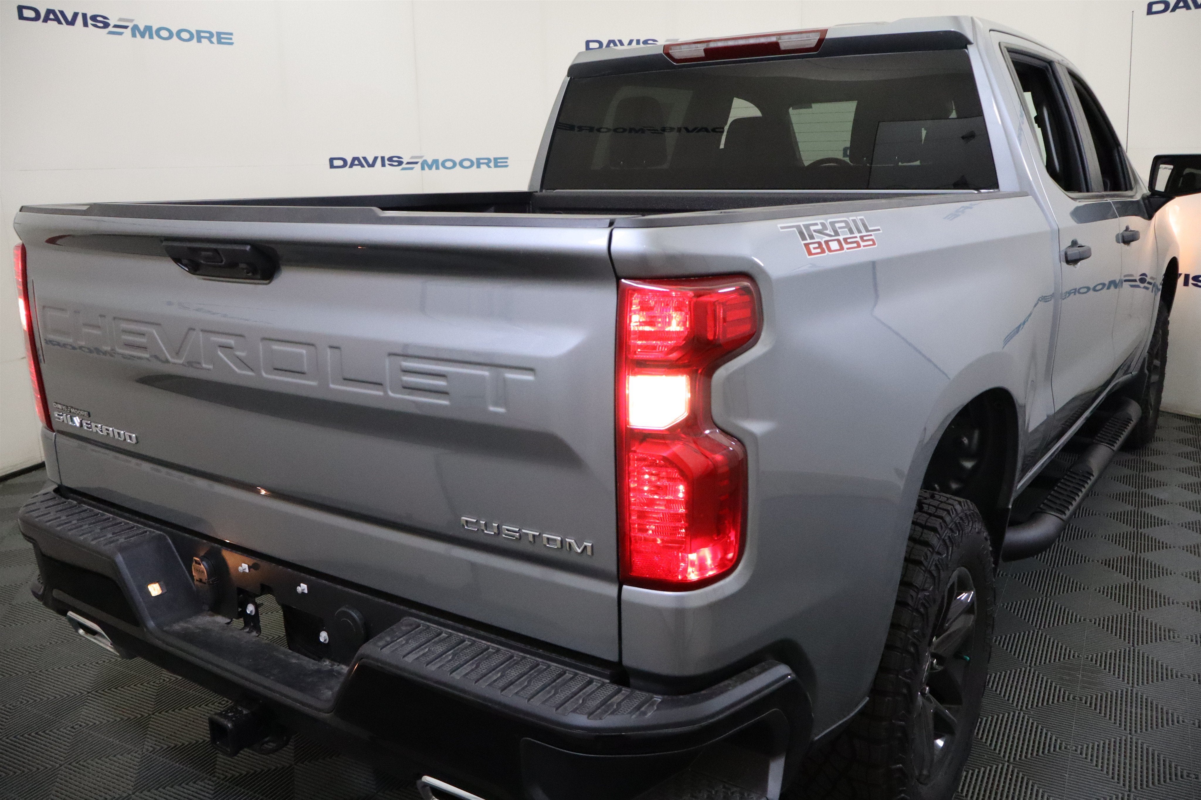2026 Chevrolet Silverado 1500 Custom Trail Boss Crew Cab 4WD