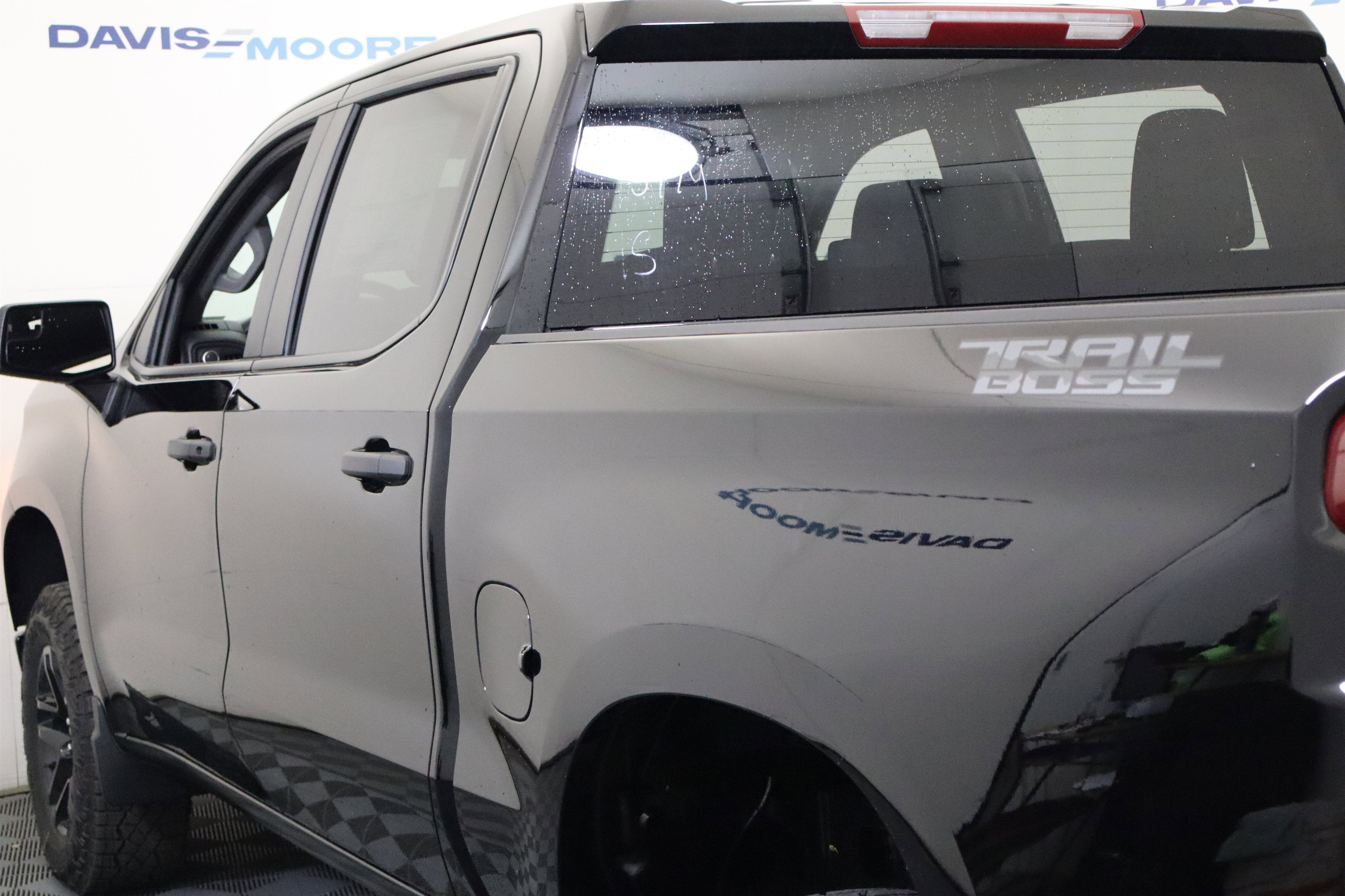 2026 Chevrolet Silverado 1500 Custom Trail Boss Crew Cab 4WD