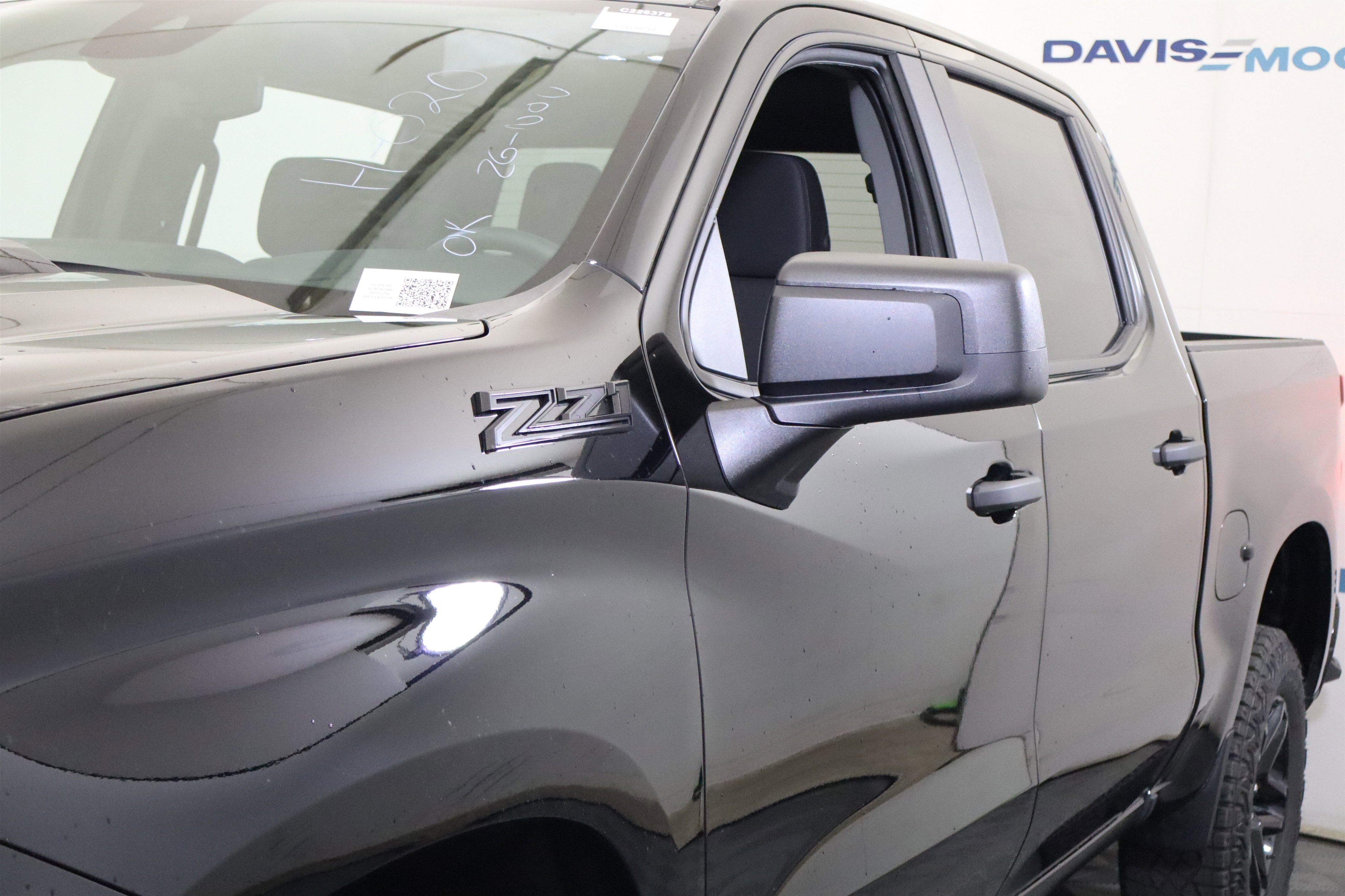 2026 Chevrolet Silverado 1500 Custom Trail Boss Crew Cab 4WD