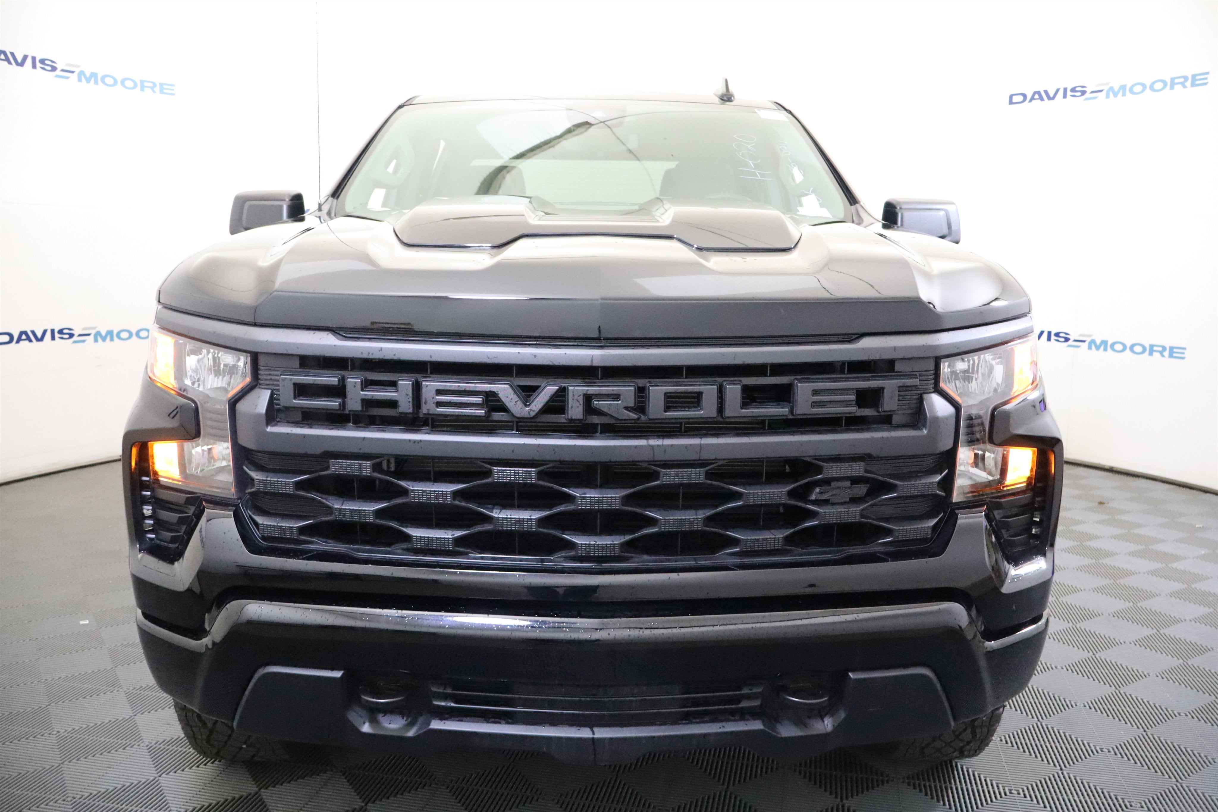 2026 Chevrolet Silverado 1500 Custom Trail Boss Crew Cab 4WD