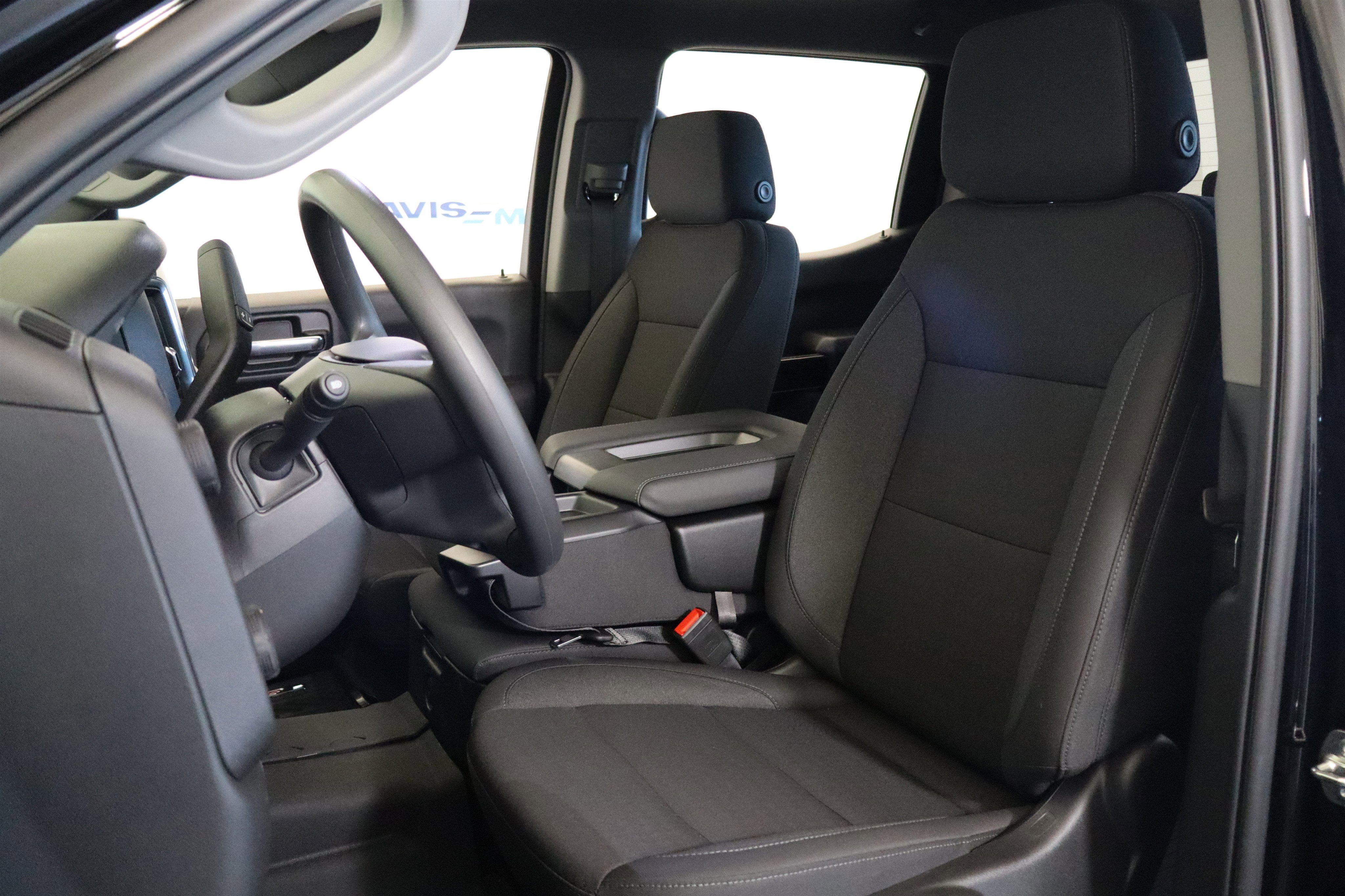 2026 Chevrolet Silverado 1500 Custom Trail Boss Crew Cab 4WD