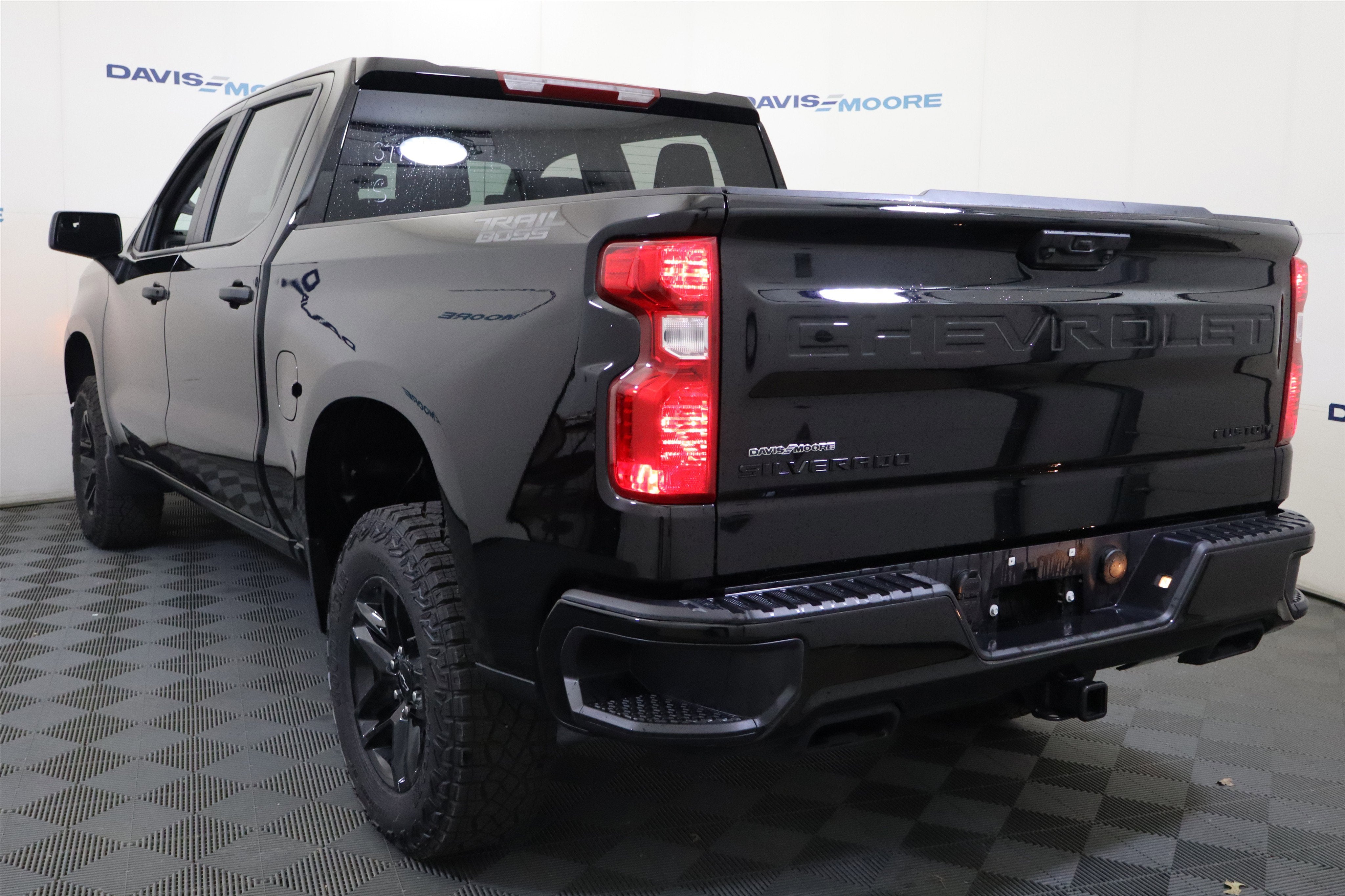 2026 Chevrolet Silverado 1500 Custom Trail Boss Crew Cab 4WD