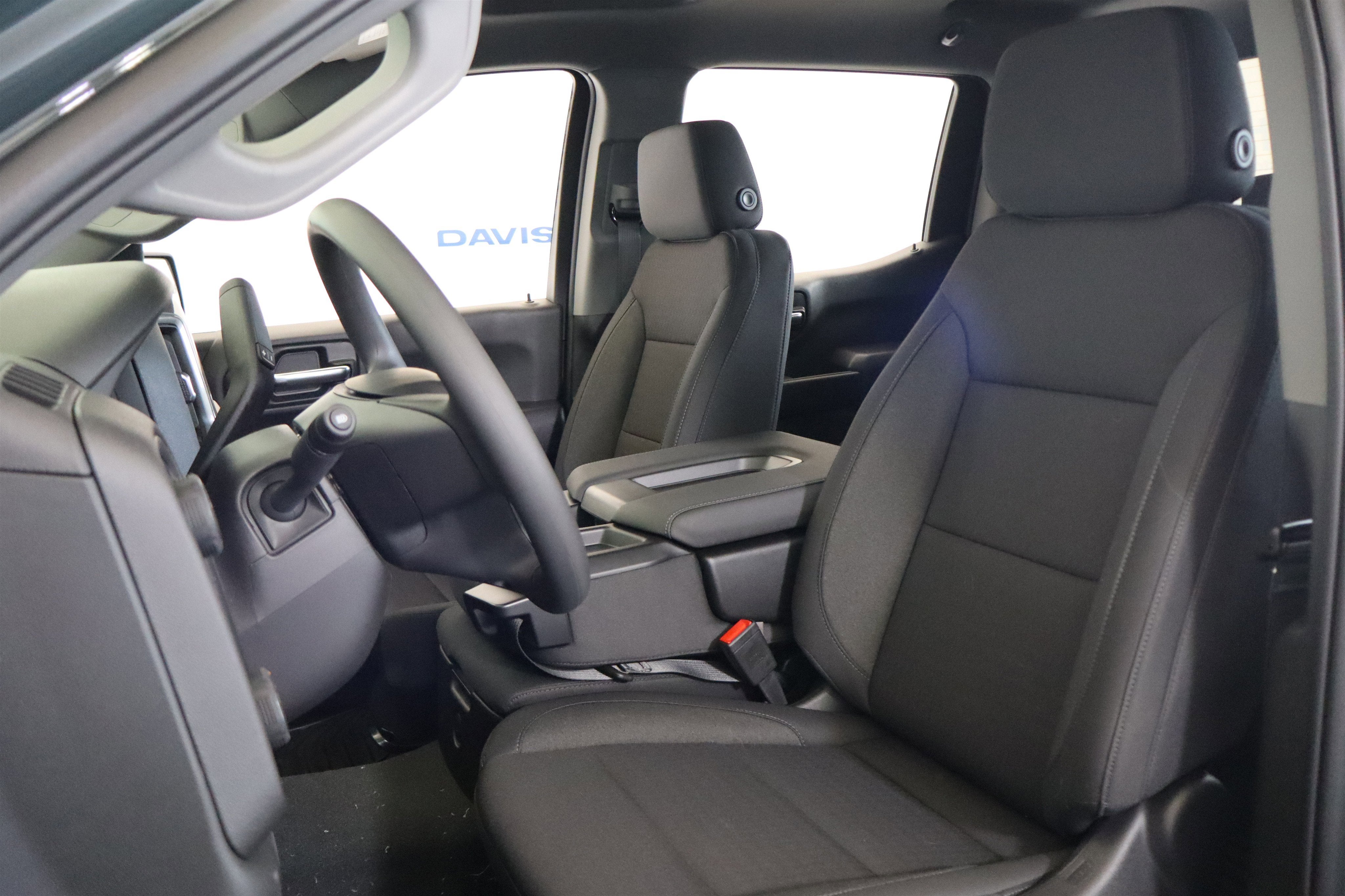 2026 Chevrolet Silverado 1500 Custom Trail Boss Crew Cab 4WD