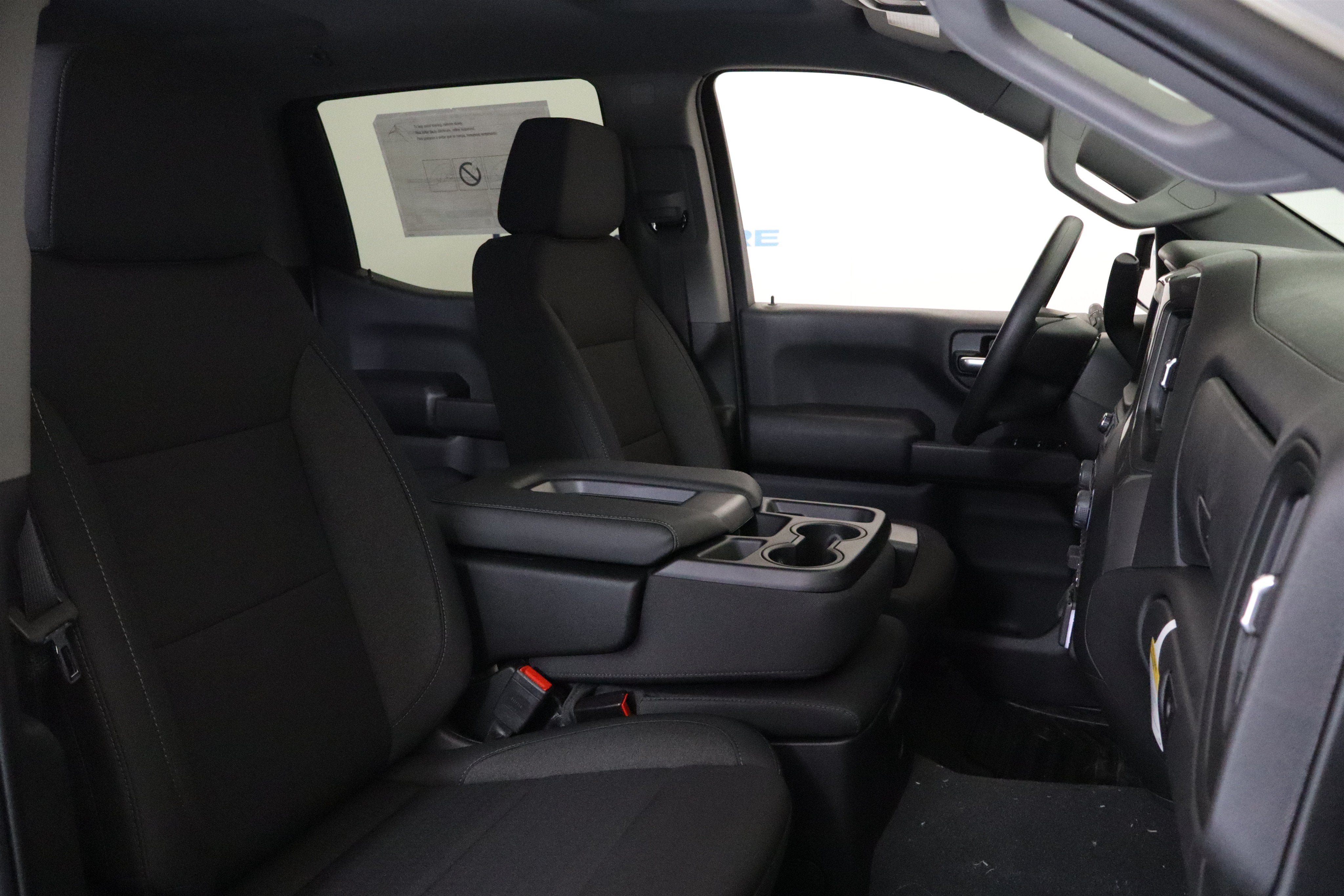 2026 Chevrolet Silverado 1500 Custom Trail Boss Crew Cab 4WD