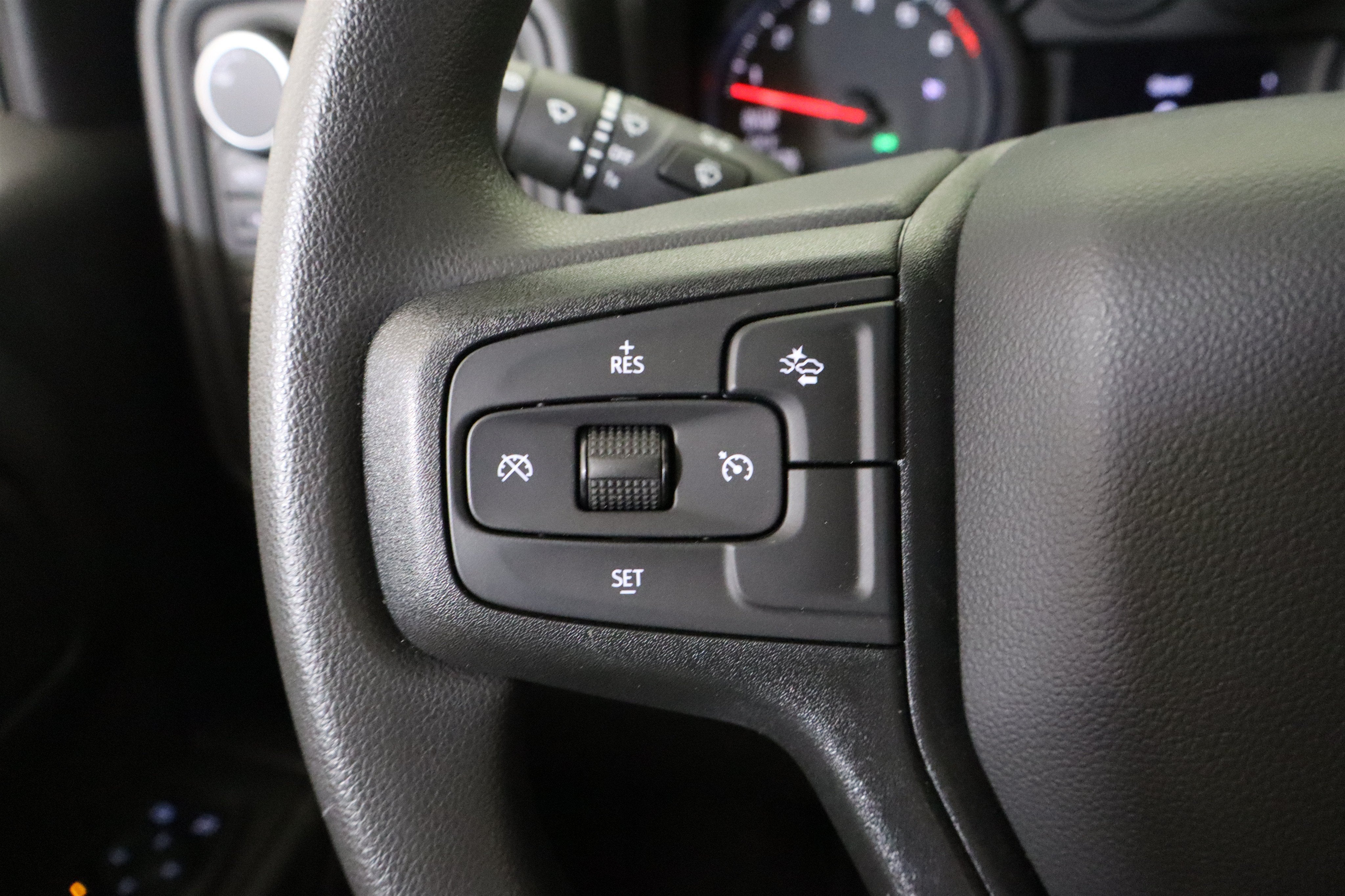 2026 Chevrolet Silverado 1500 Custom Trail Boss Crew Cab 4WD
