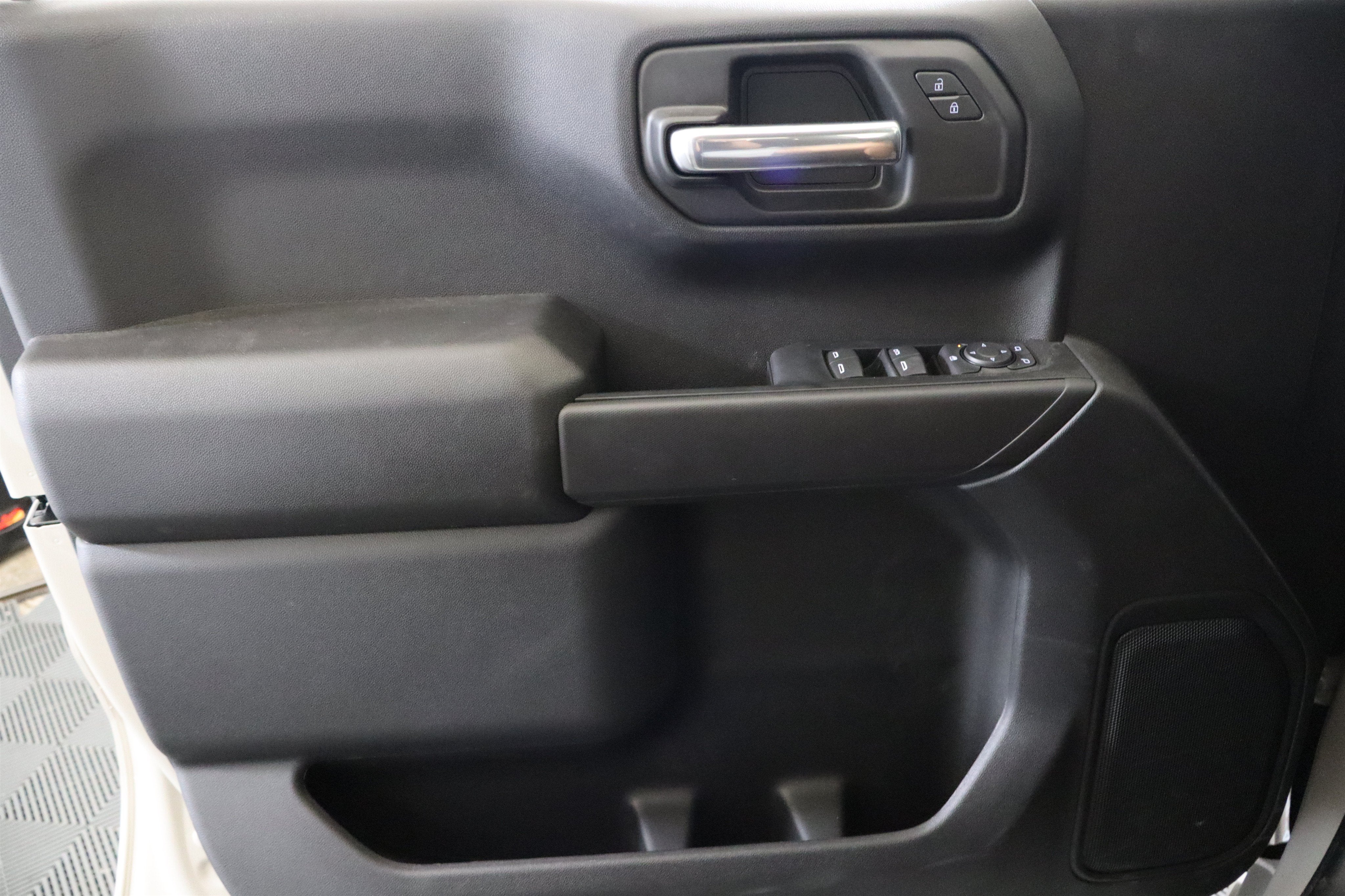 2026 Chevrolet Silverado 1500 Custom Trail Boss Crew Cab 4WD