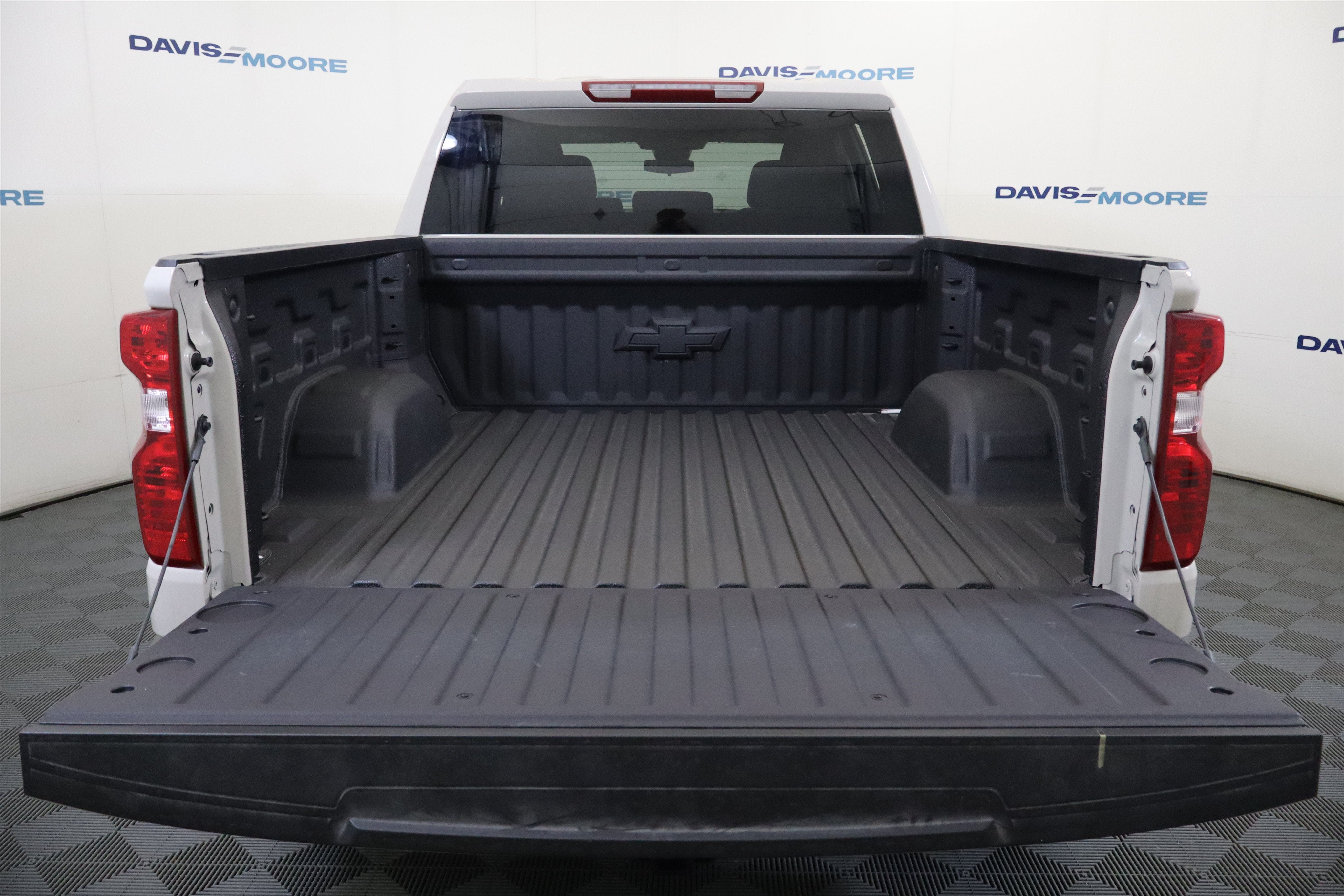 2026 Chevrolet Silverado 1500 Custom Trail Boss Crew Cab 4WD