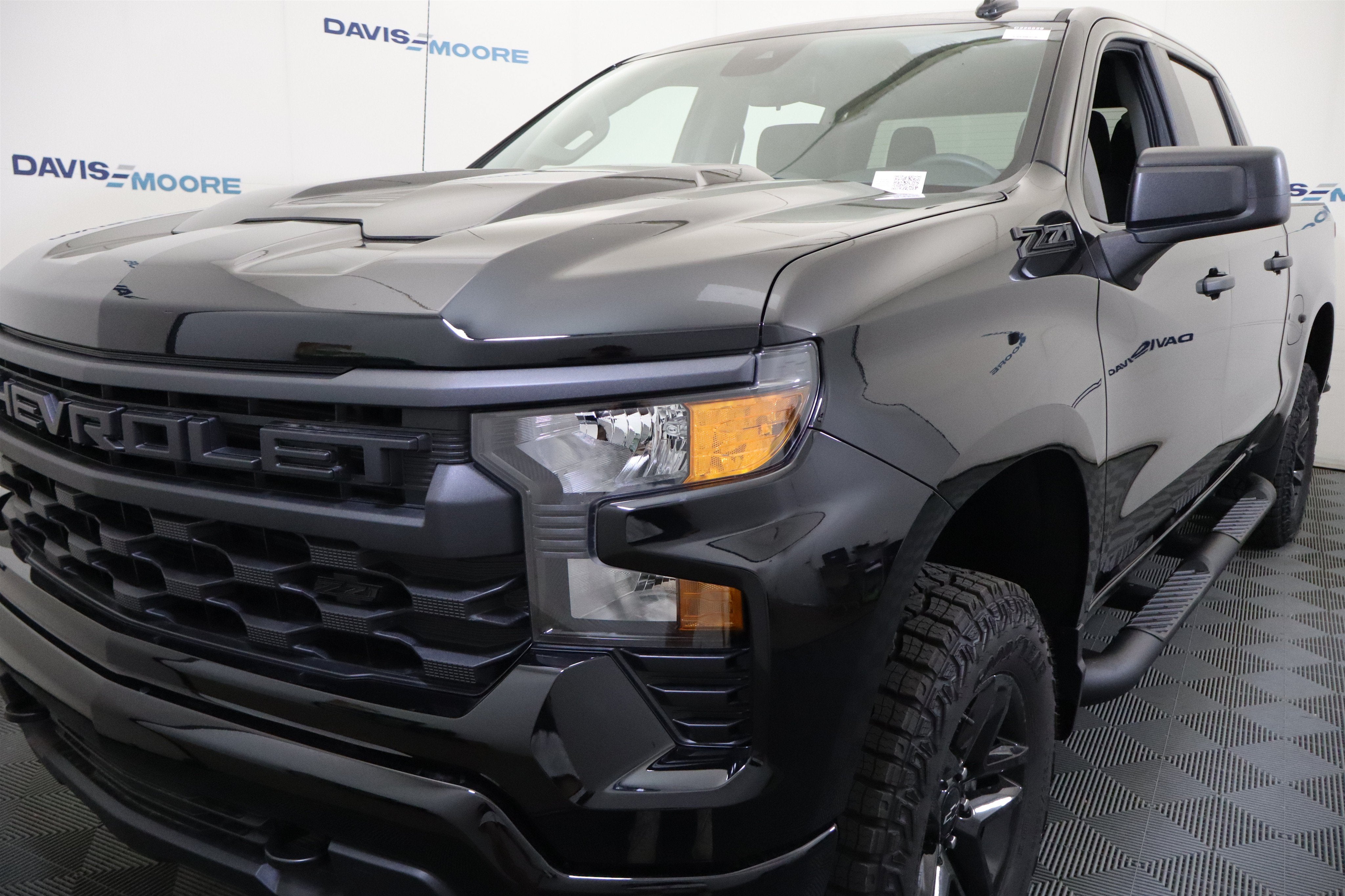 2026 Chevrolet Silverado 1500 Custom Trail Boss Crew Cab 4WD