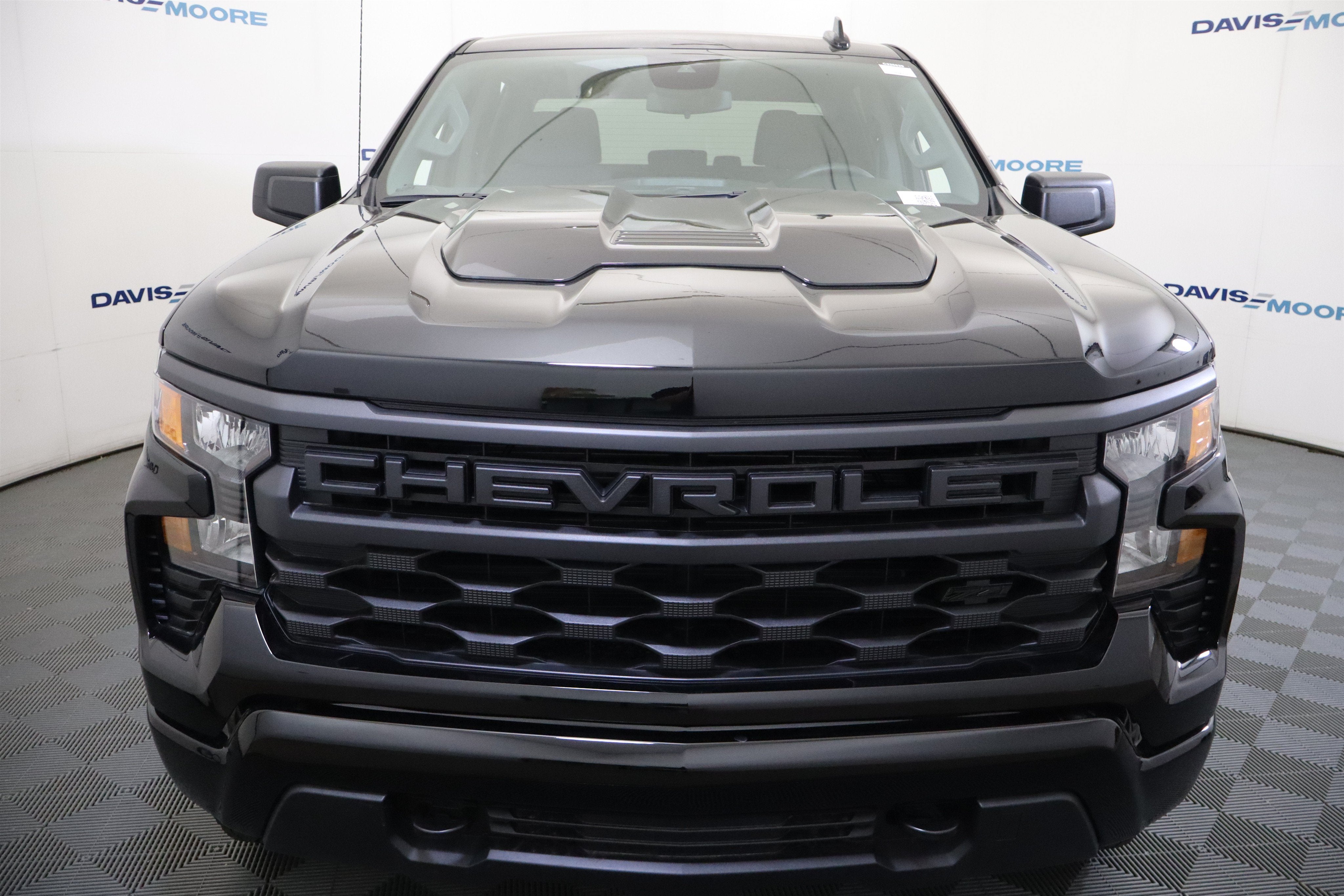 2026 Chevrolet Silverado 1500 Custom Trail Boss Crew Cab 4WD