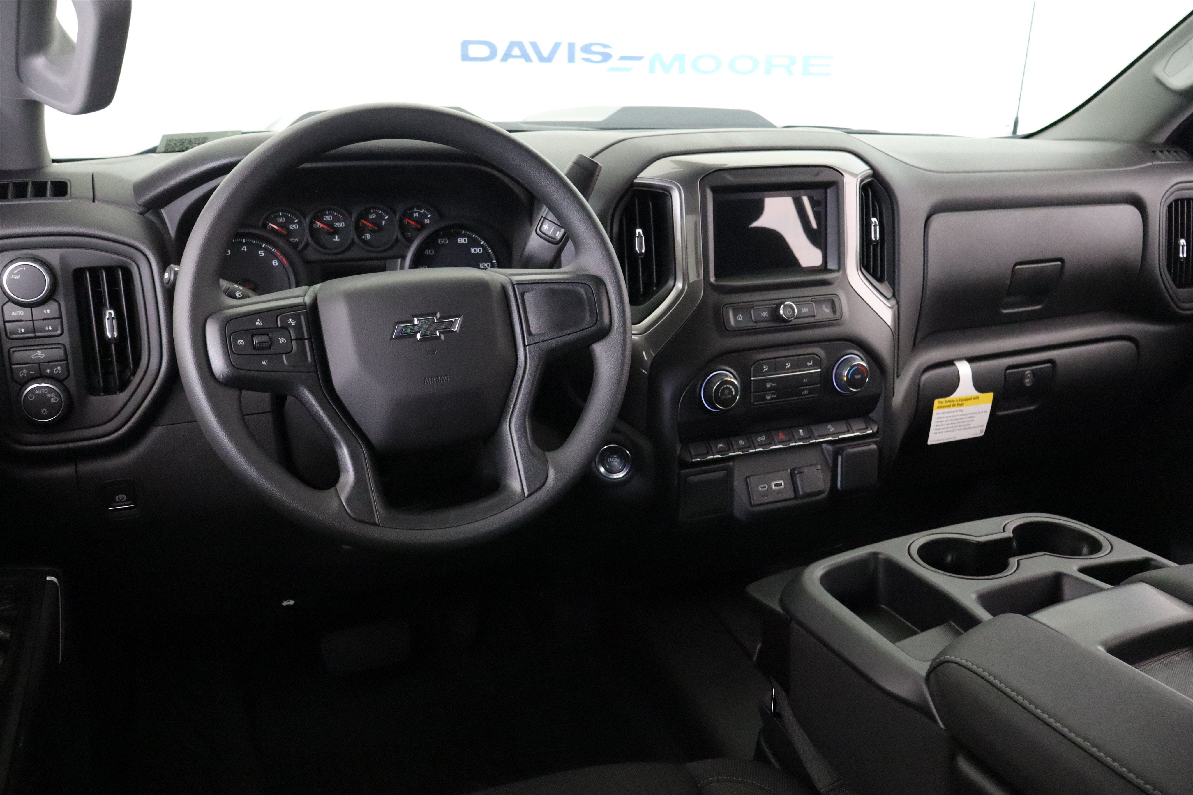 2026 Chevrolet Silverado 1500 Custom Trail Boss Crew Cab 4WD
