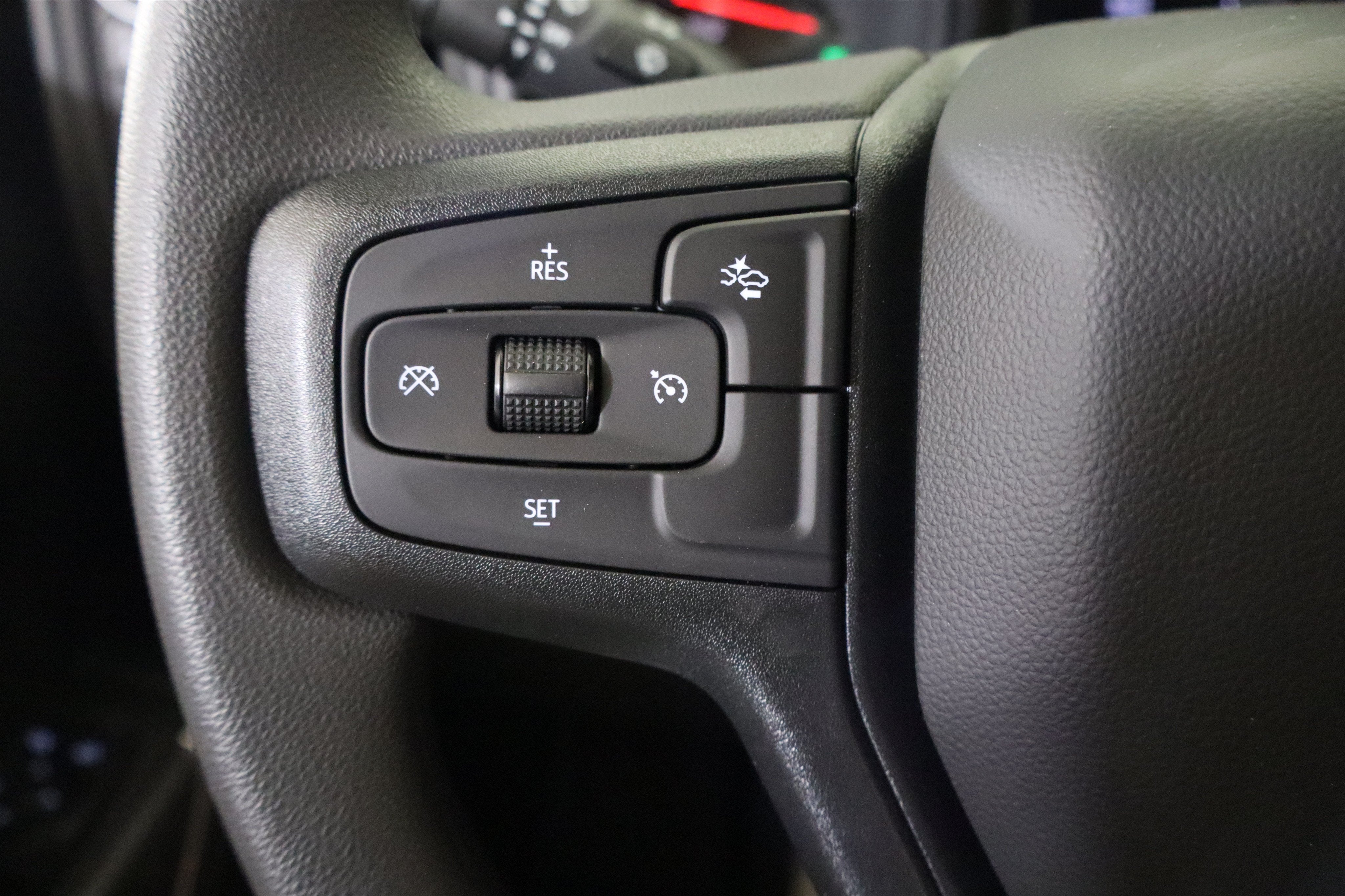 2026 Chevrolet Silverado 1500 Custom Trail Boss Crew Cab 4WD