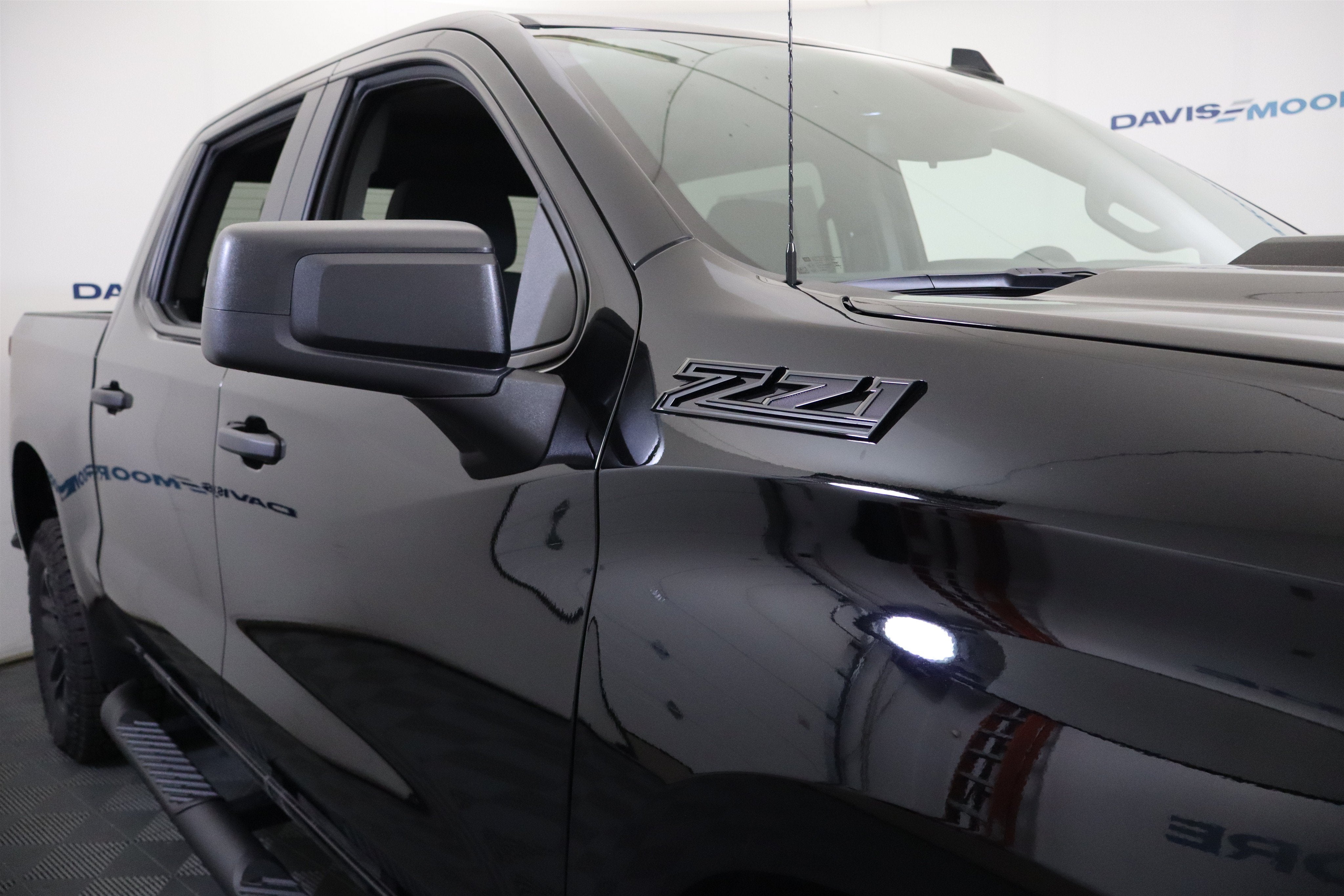 2026 Chevrolet Silverado 1500 Custom Trail Boss Crew Cab 4WD