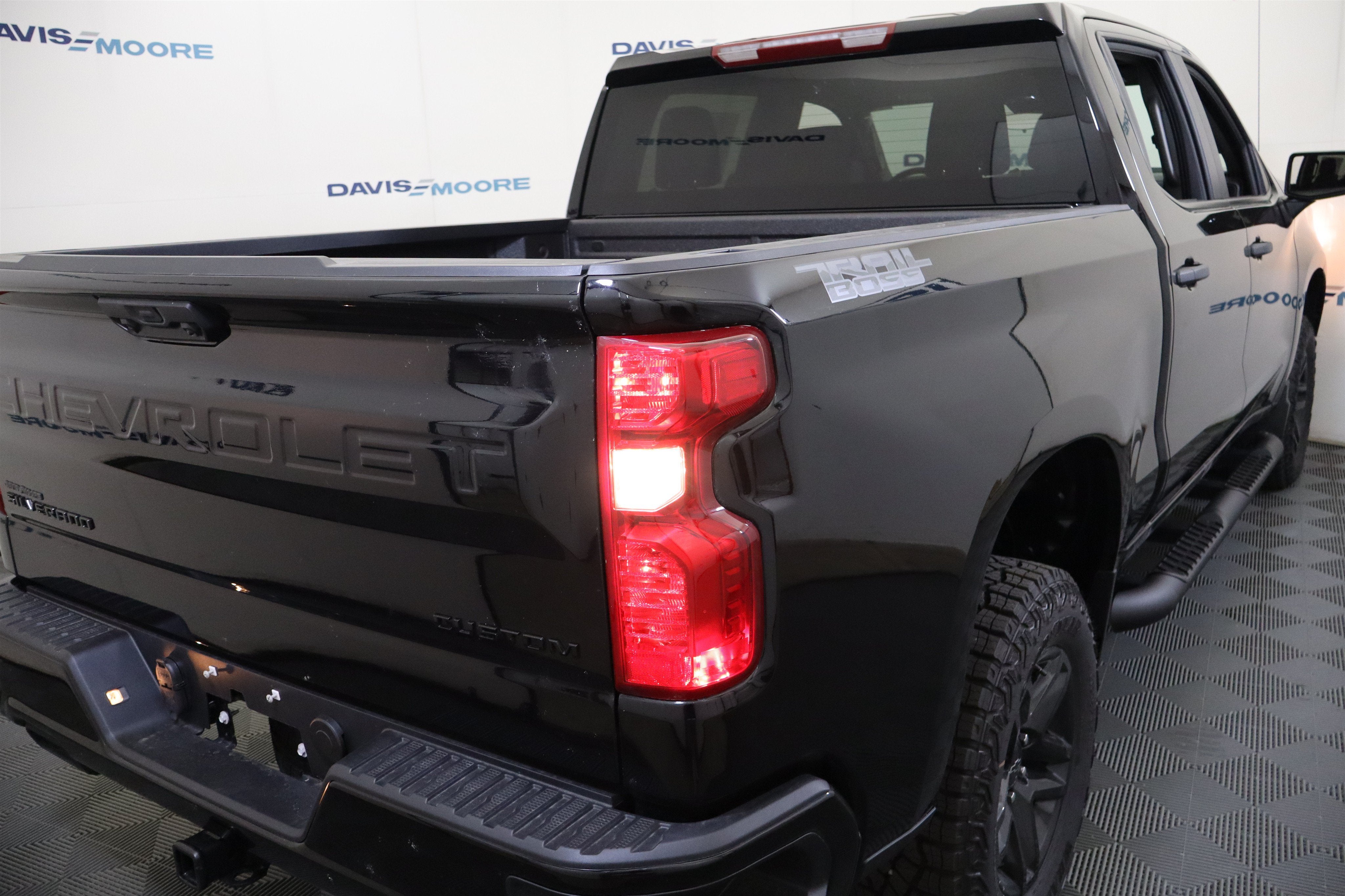 2026 Chevrolet Silverado 1500 Custom Trail Boss Crew Cab 4WD