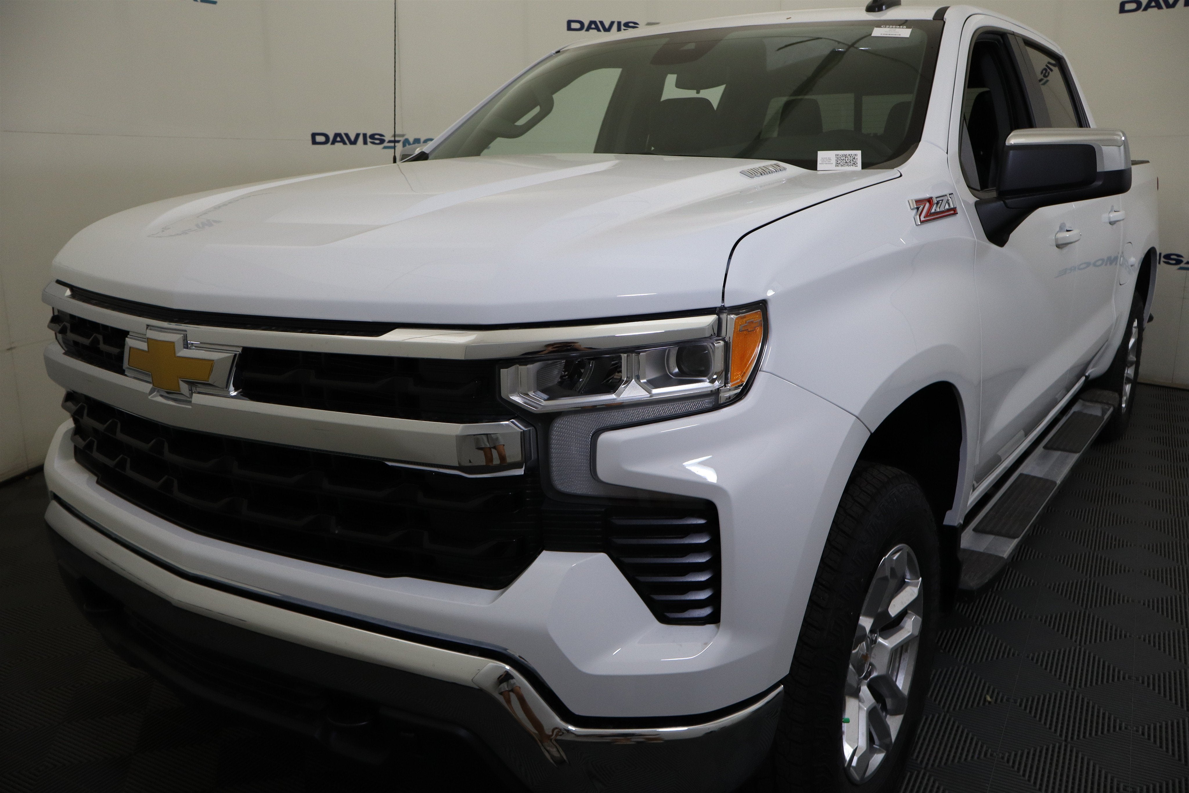 2026 Chevrolet Silverado 1500 LT Crew Cab 4WD