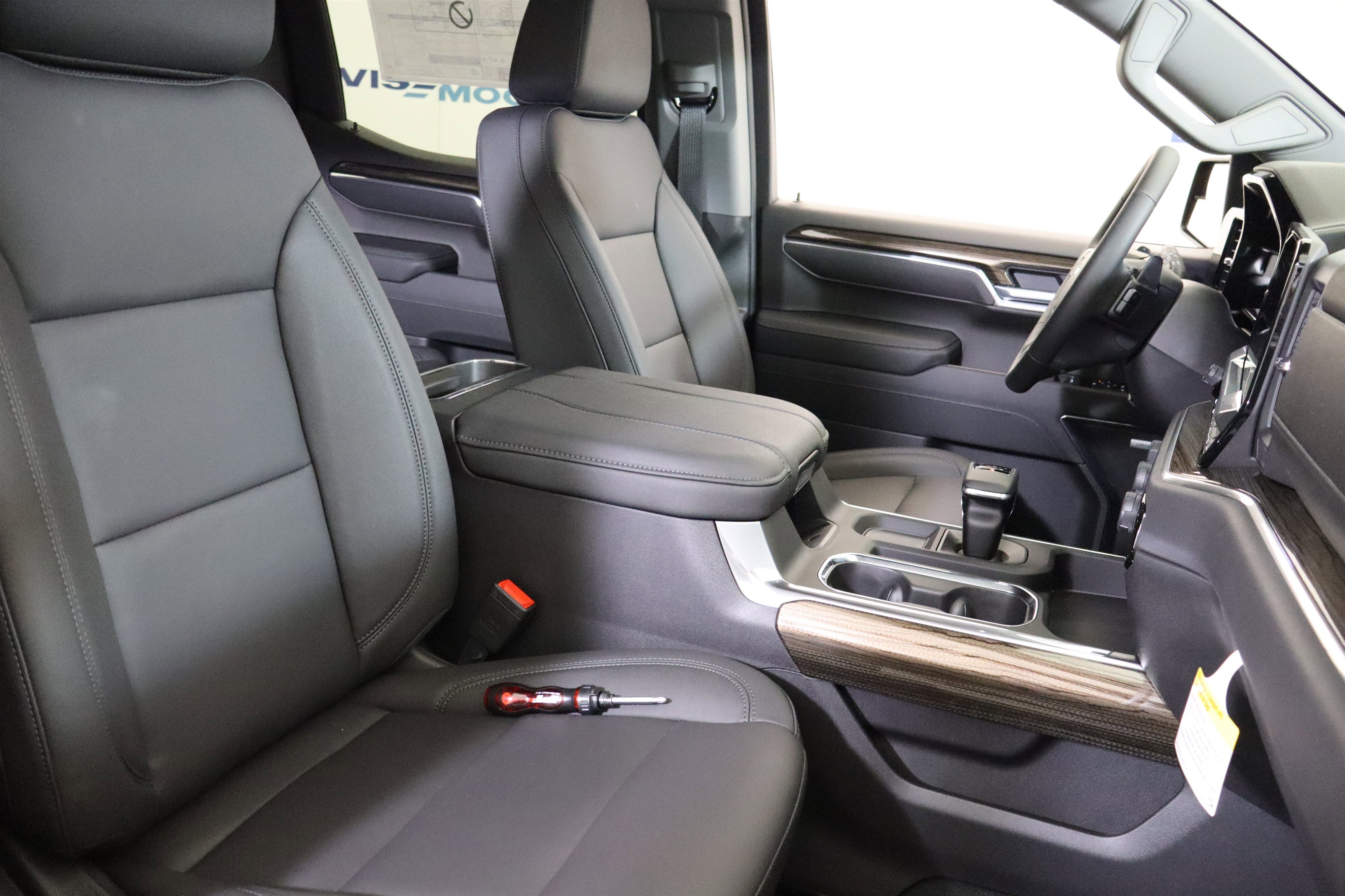 2026 Chevrolet Silverado 1500 RST Crew Cab 4WD