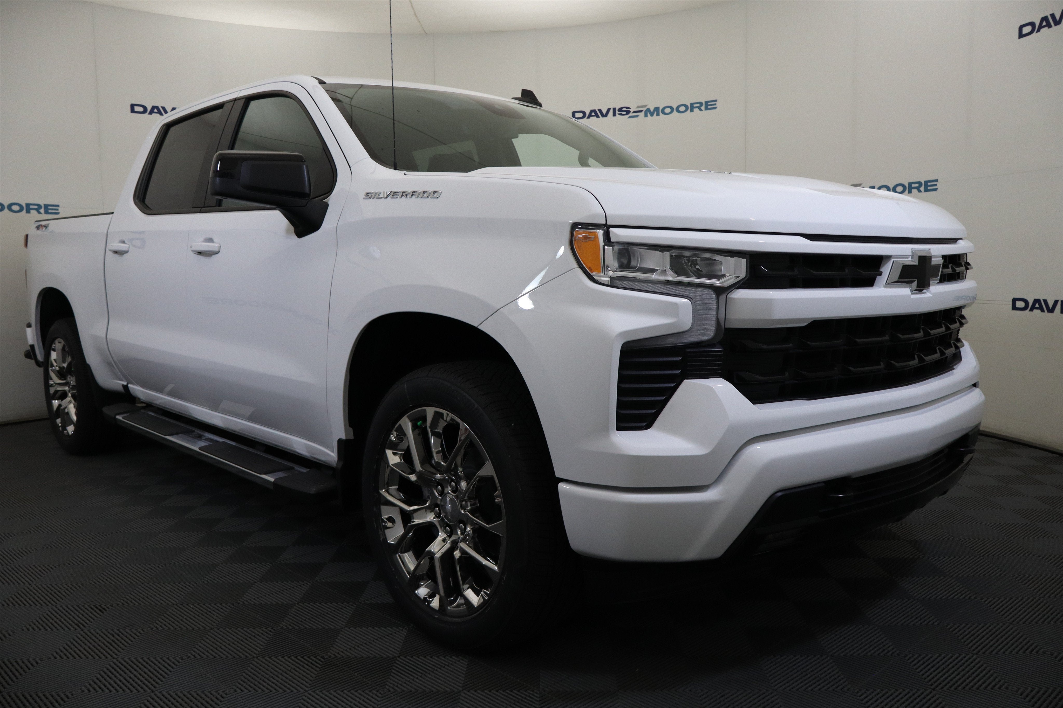 2026 Chevrolet Silverado 1500 RST Crew Cab 4WD