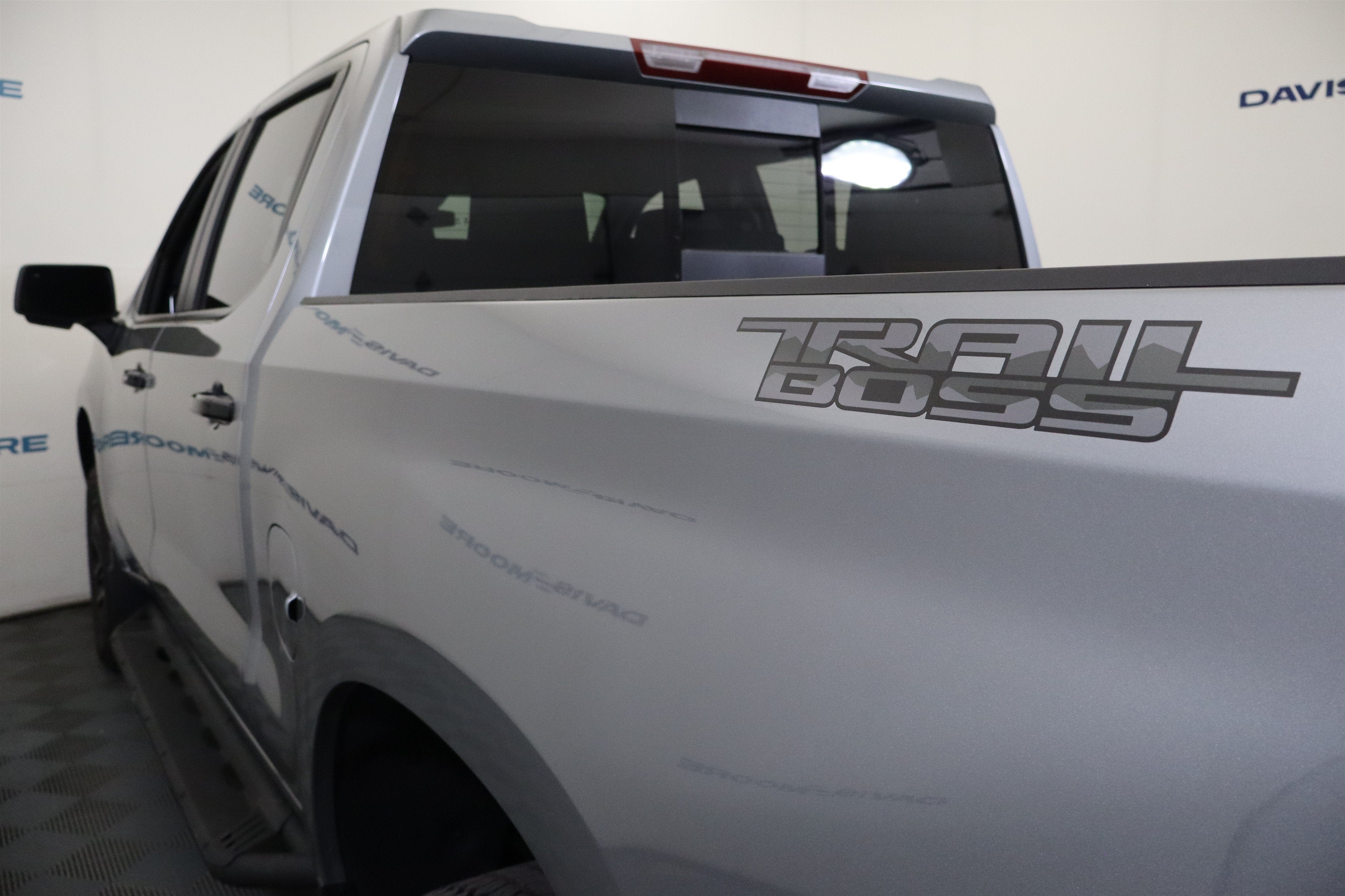 2026 Chevrolet Silverado 1500 LT Trail Boss Crew Cab 4WD